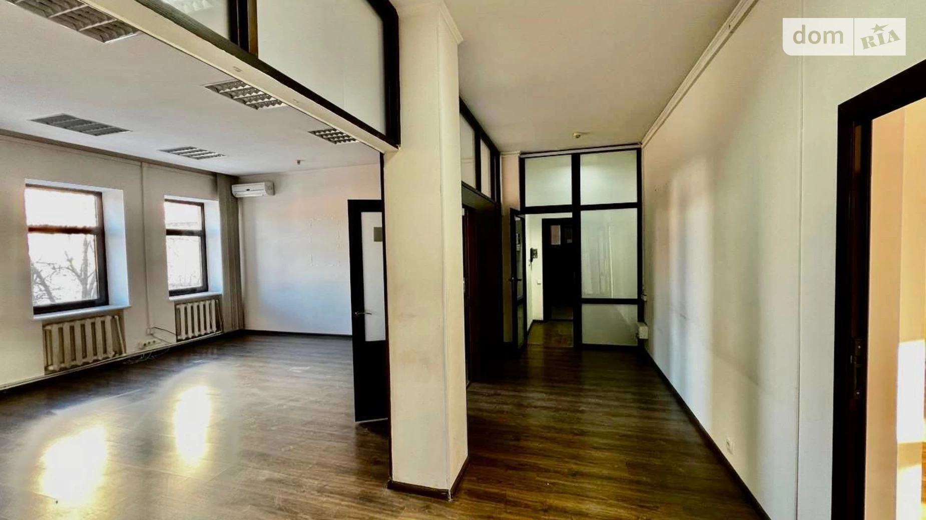 Сдается в аренду офис 130 кв. м в бизнес-центре, цена: 39000 грн - фото 2