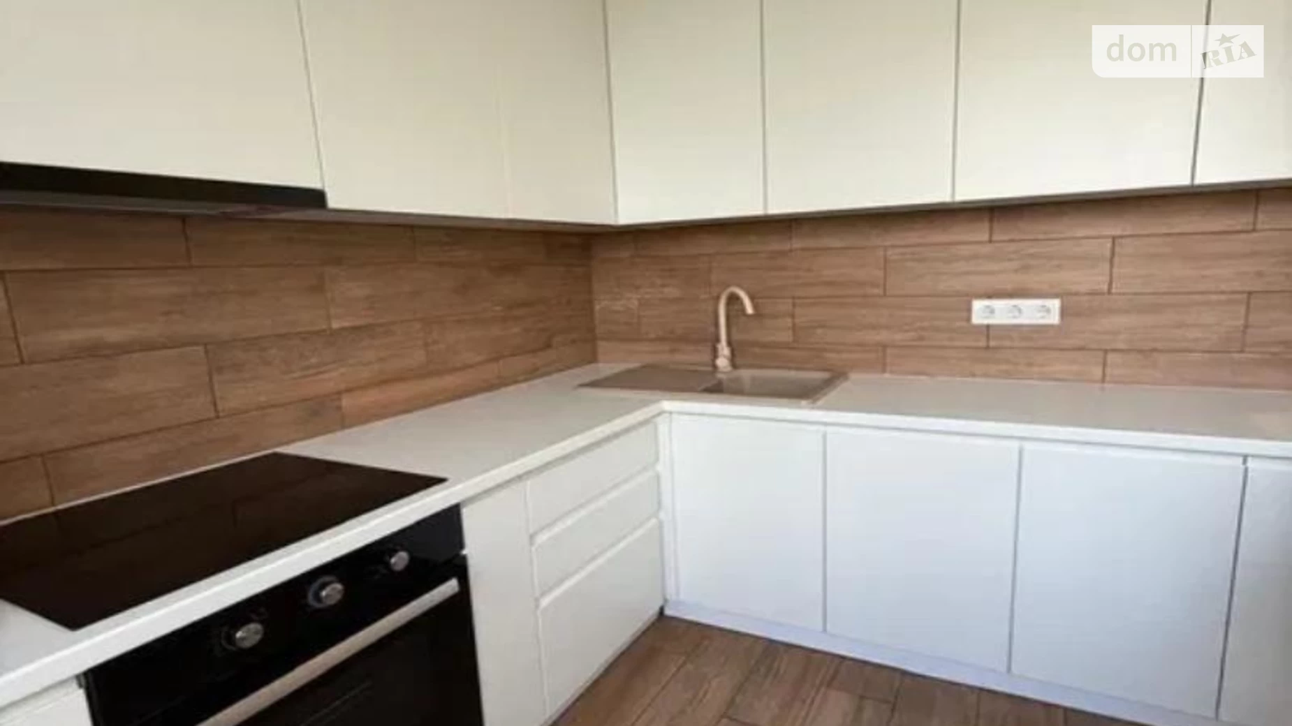 Продается 2-комнатная квартира 50 кв. м в Киеве, ул. Лучистая, 44 - фото 2
