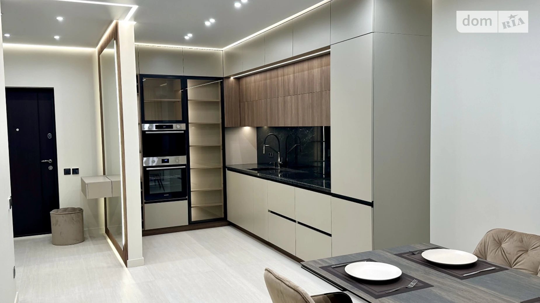 Продається 2-кімнатна квартира 71 кв. м у Києві, вул. Олександра Олеся, 9 - фото 2