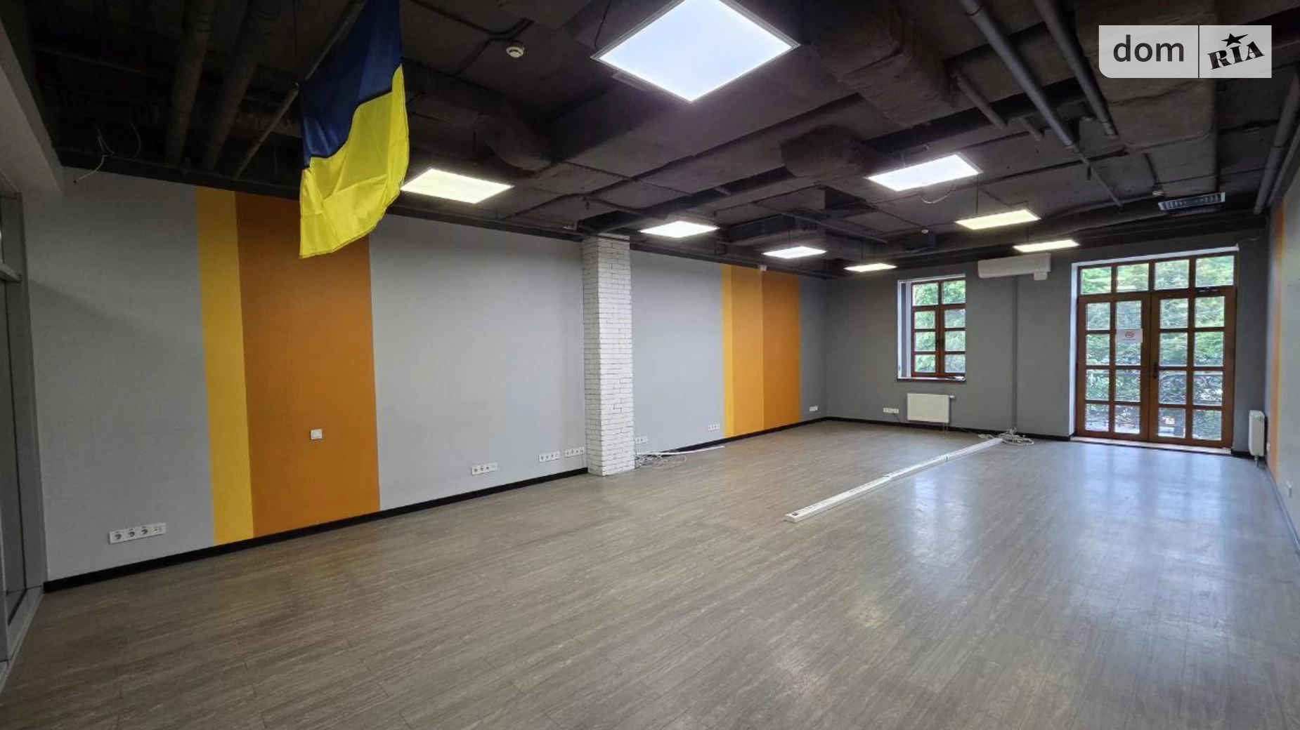 Сдается в аренду офис 800 кв. м в бизнес-центре, цена: 15600 $ - фото 2