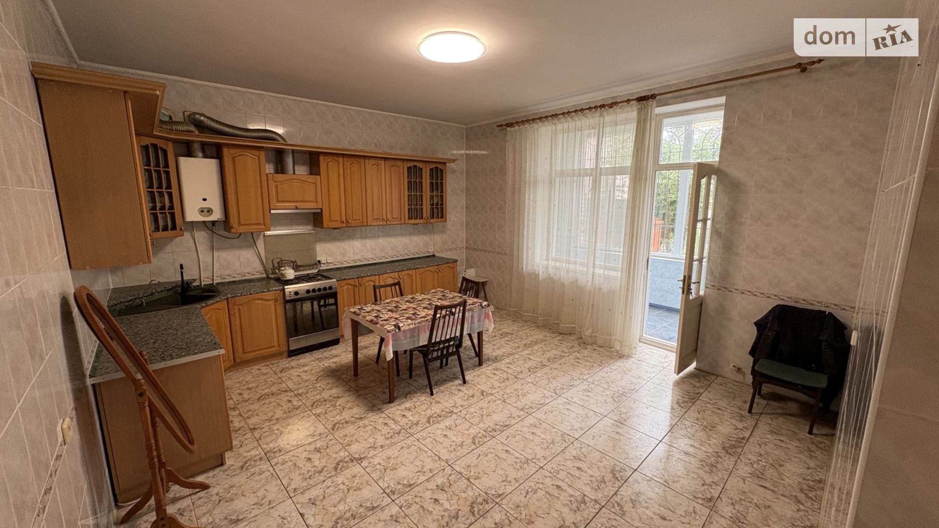 Продается дом на 2 этажа 250 кв. м с участком, цена: 180000 $ - фото 2