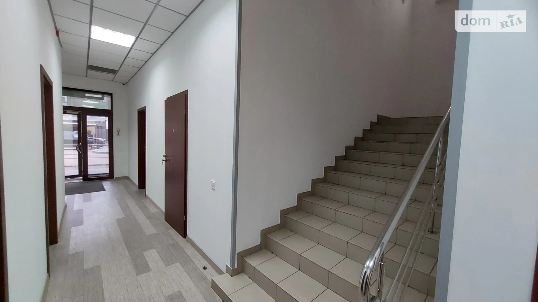 Сдается в аренду офис 465 кв. м в бизнес-центре, цена: 6510 $ - фото 2
