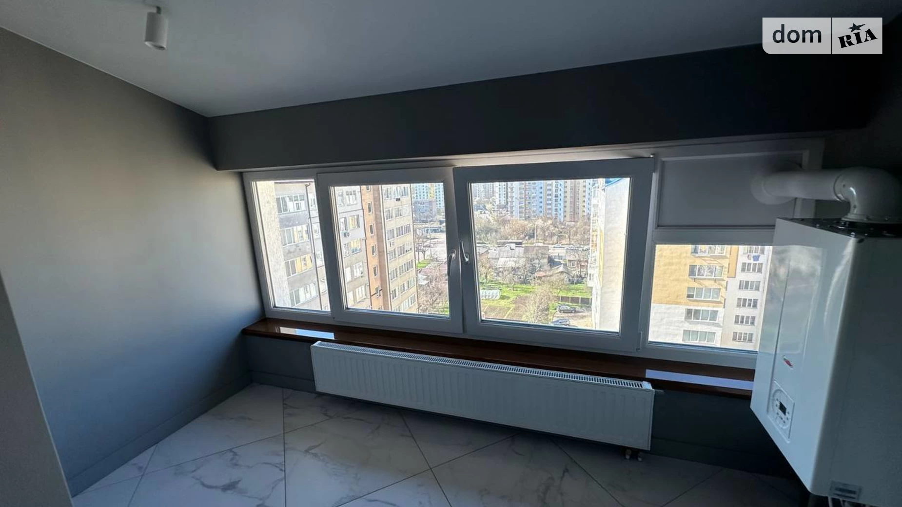 Продается 2-комнатная квартира 75 кв. м в Ивано-Франковске, ул. Галицкая - фото 2