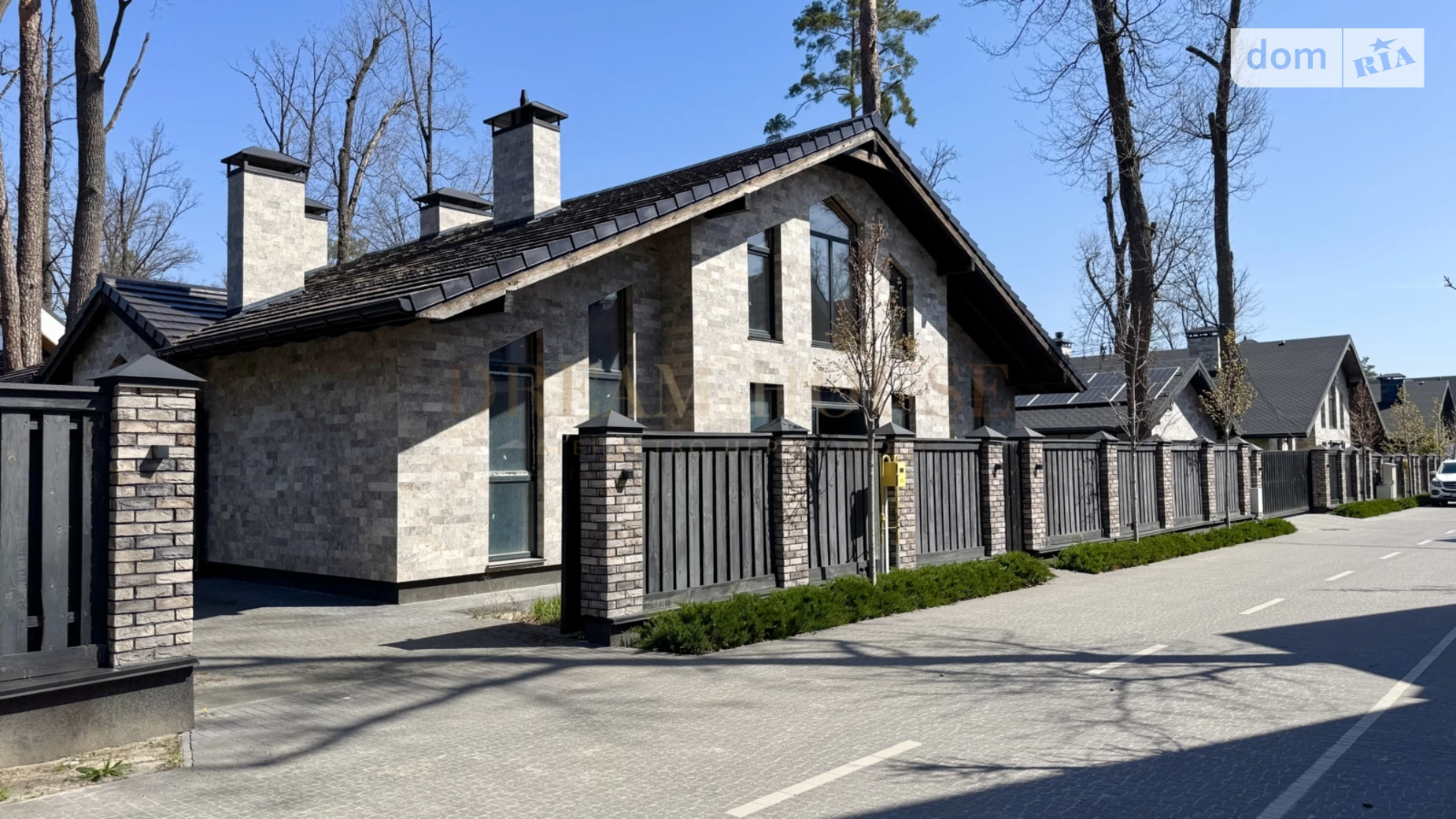 Продається одноповерховий будинок 200 кв. м з гаражем, цена: 250000 $ - фото 2