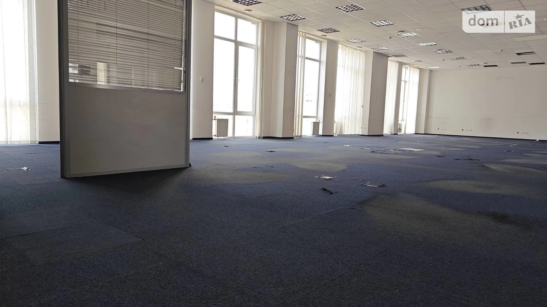 Сдается в аренду офис 361.7 кв. м в бизнес-центре, цена: 108510 грн - фото 4