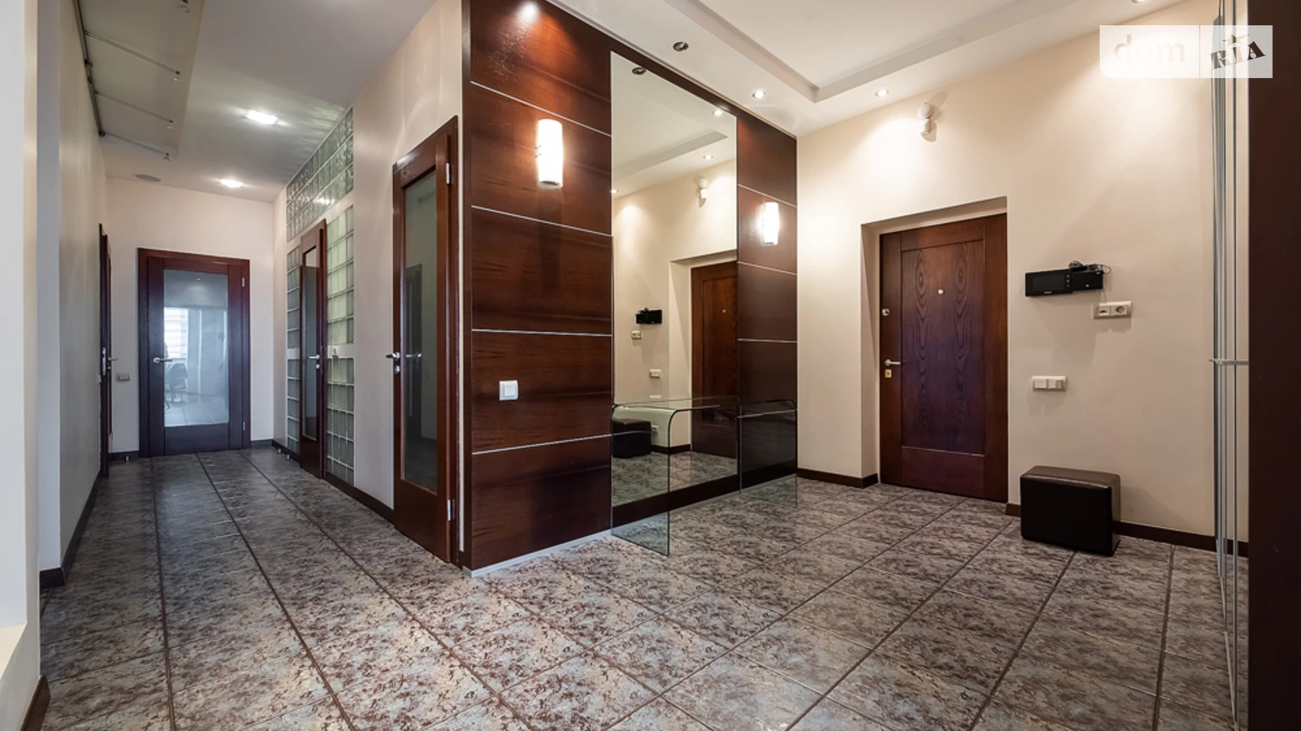 Продается 4-комнатная квартира 150 кв. м в Киеве, ул. Дмитриевская, 13А - фото 3