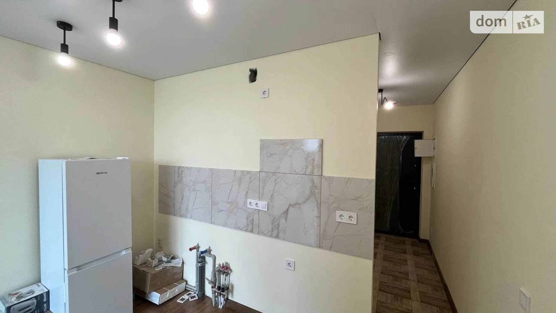 Продается 1-комнатная квартира 27 кв. м в Ивано-Франковске, ул. Левицкого Романа, 10А - фото 2