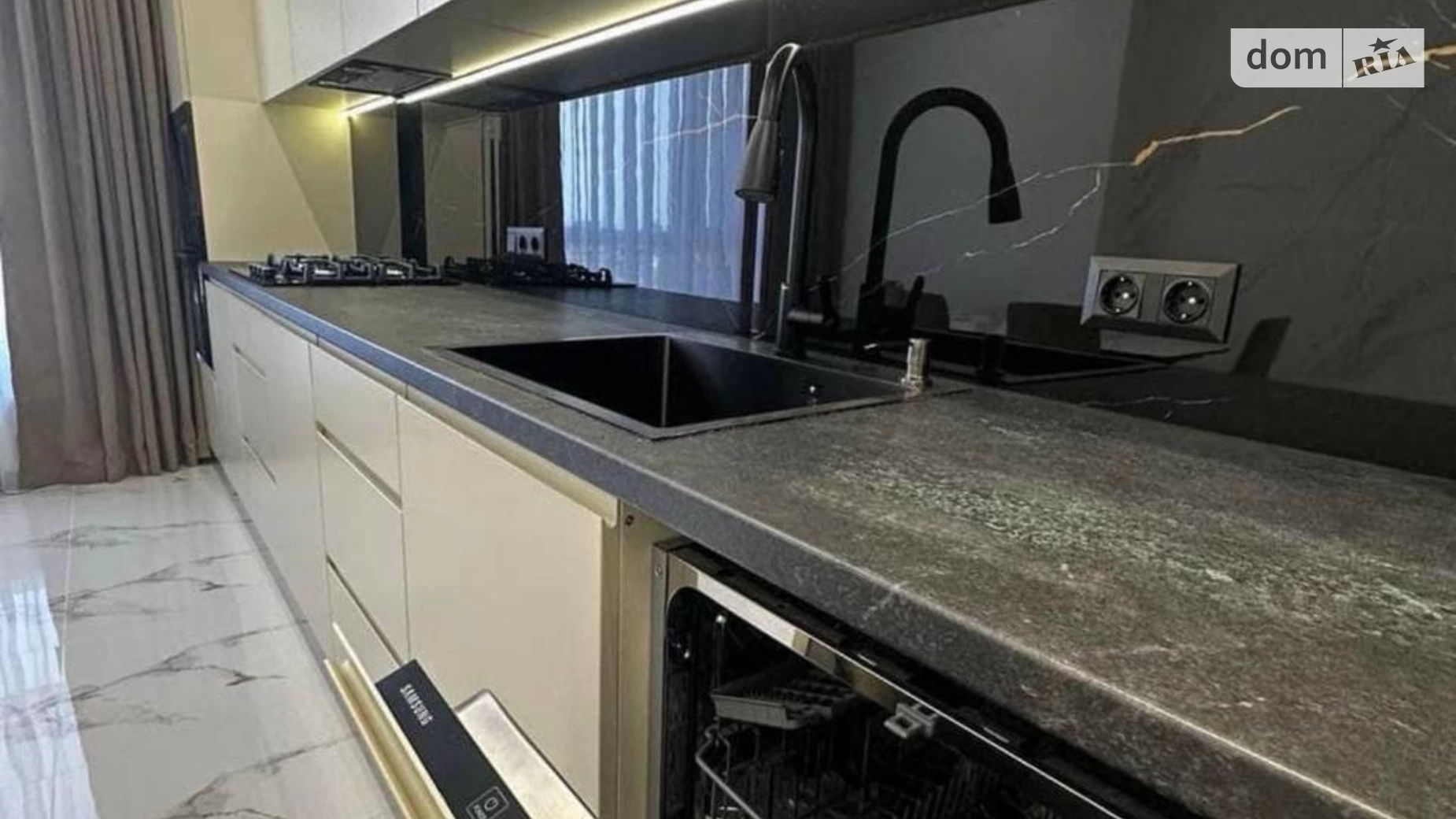 Продается 2-комнатная квартира 64 кв. м в, цена: 124000 $ - фото 5