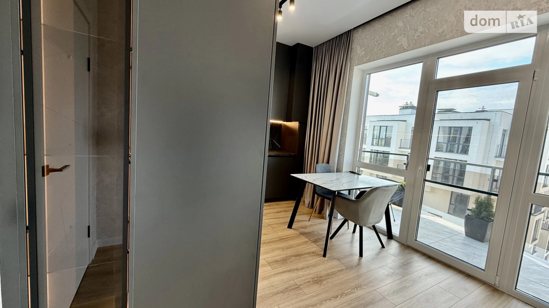 Продается 2-комнатная квартира 71 кв. м в Ужгороде, цена: 114999 $ - фото 2