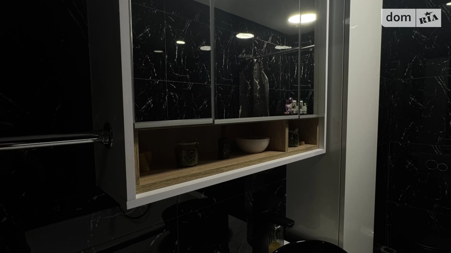 Продается 1-комнатная квартира 54 кв. м в, цена: 93000 $ - фото 2