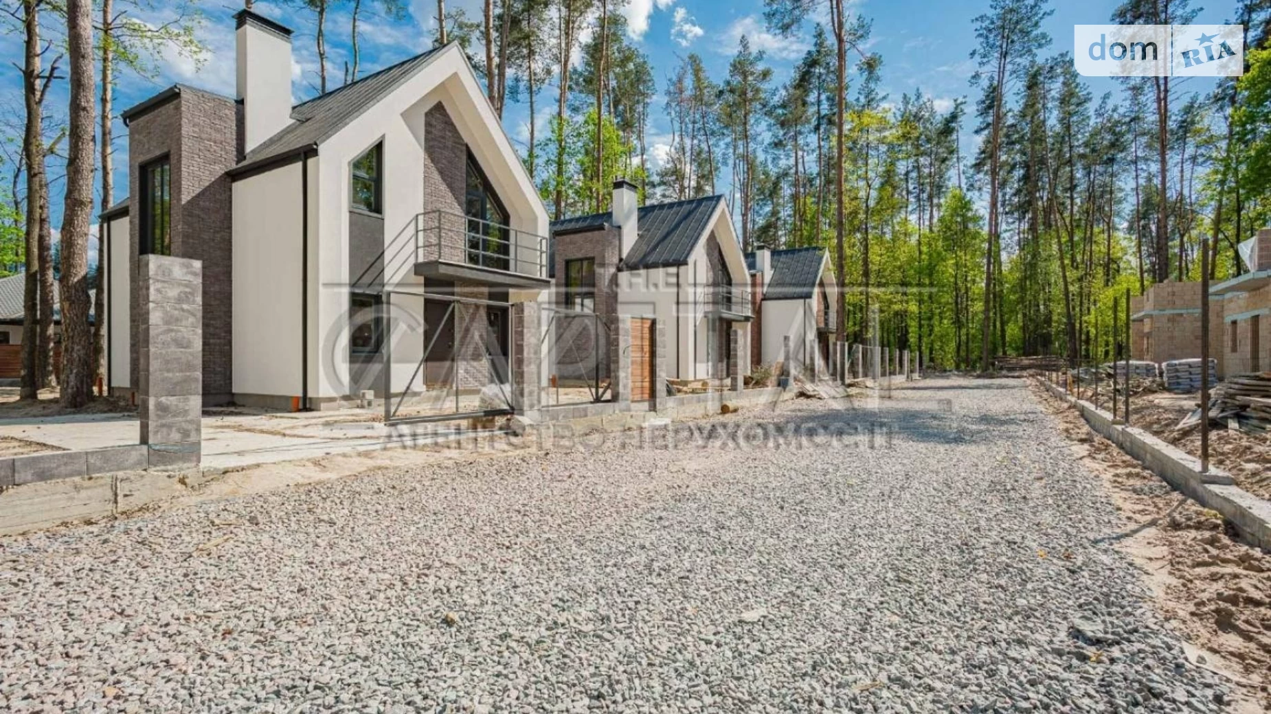 Продается дом на 2 этажа 140 кв. м с подвалом, цена: 126000 $ - фото 2