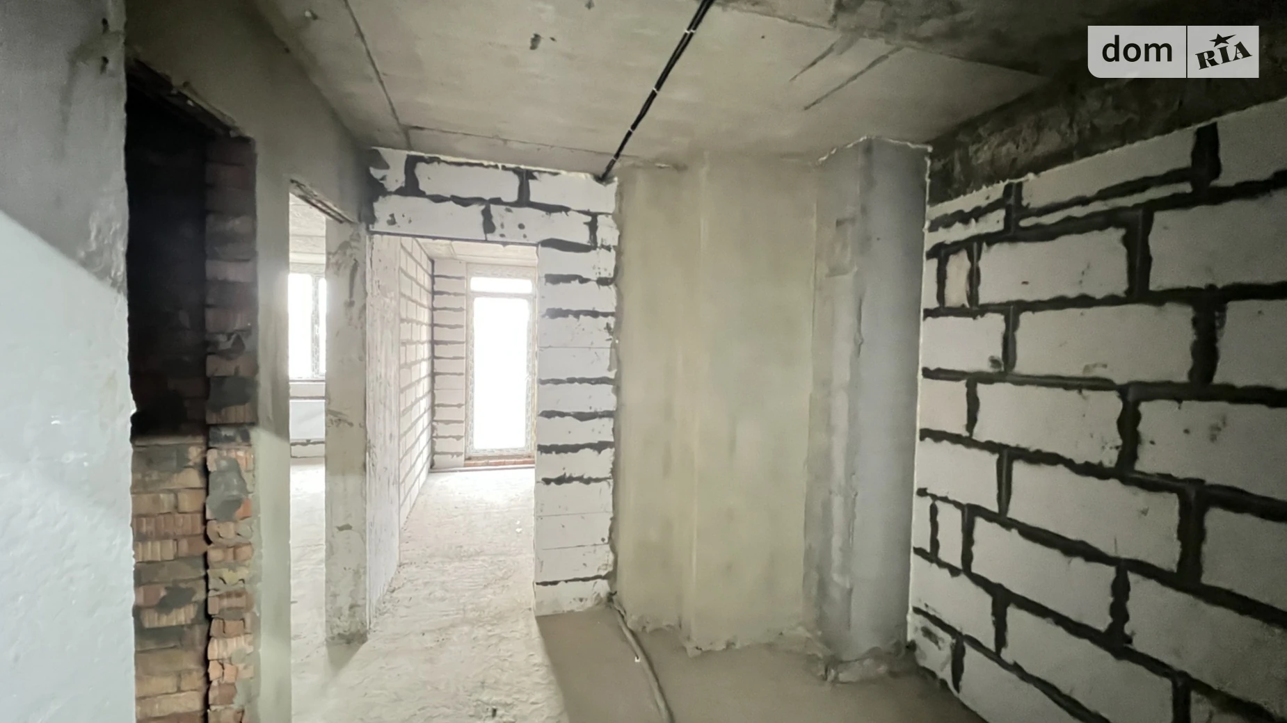 Продается 1-комнатная квартира 44 кв. м в Зарванцах, ул. Рыбацкая, 103 - фото 2