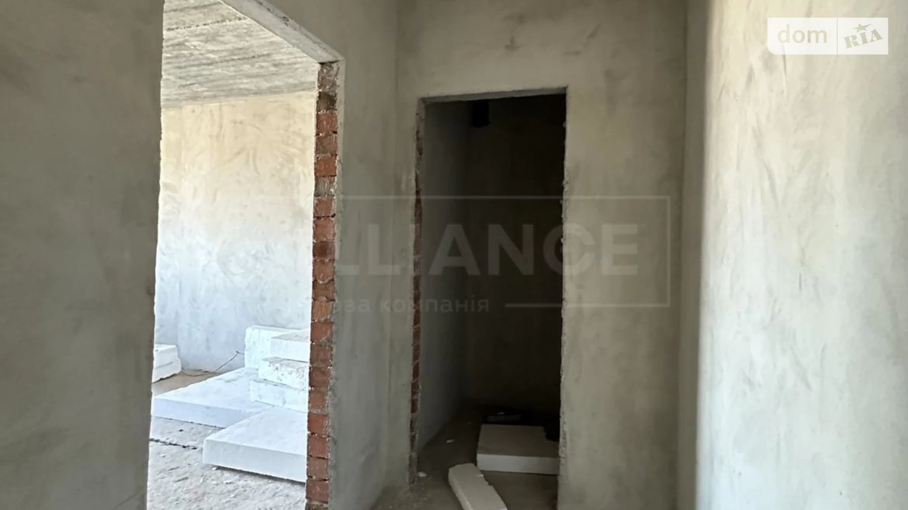 Продается 2-комнатная квартира 66.36 кв. м в Ивано-Франковске, ул. Украинских Декабристов, 52 - фото 2