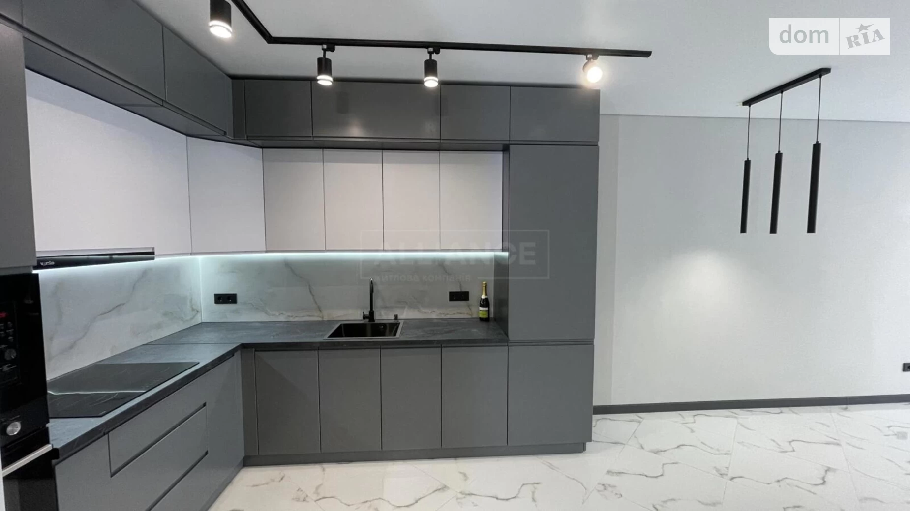Продается 2-комнатная квартира 62 кв. м в, цена: 89500 $ - фото 2