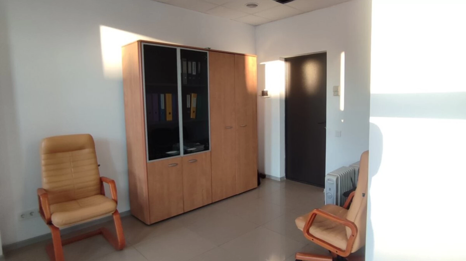 Продается офис 35 кв. м в бизнес-центре, цена: 27000 $ - фото 2