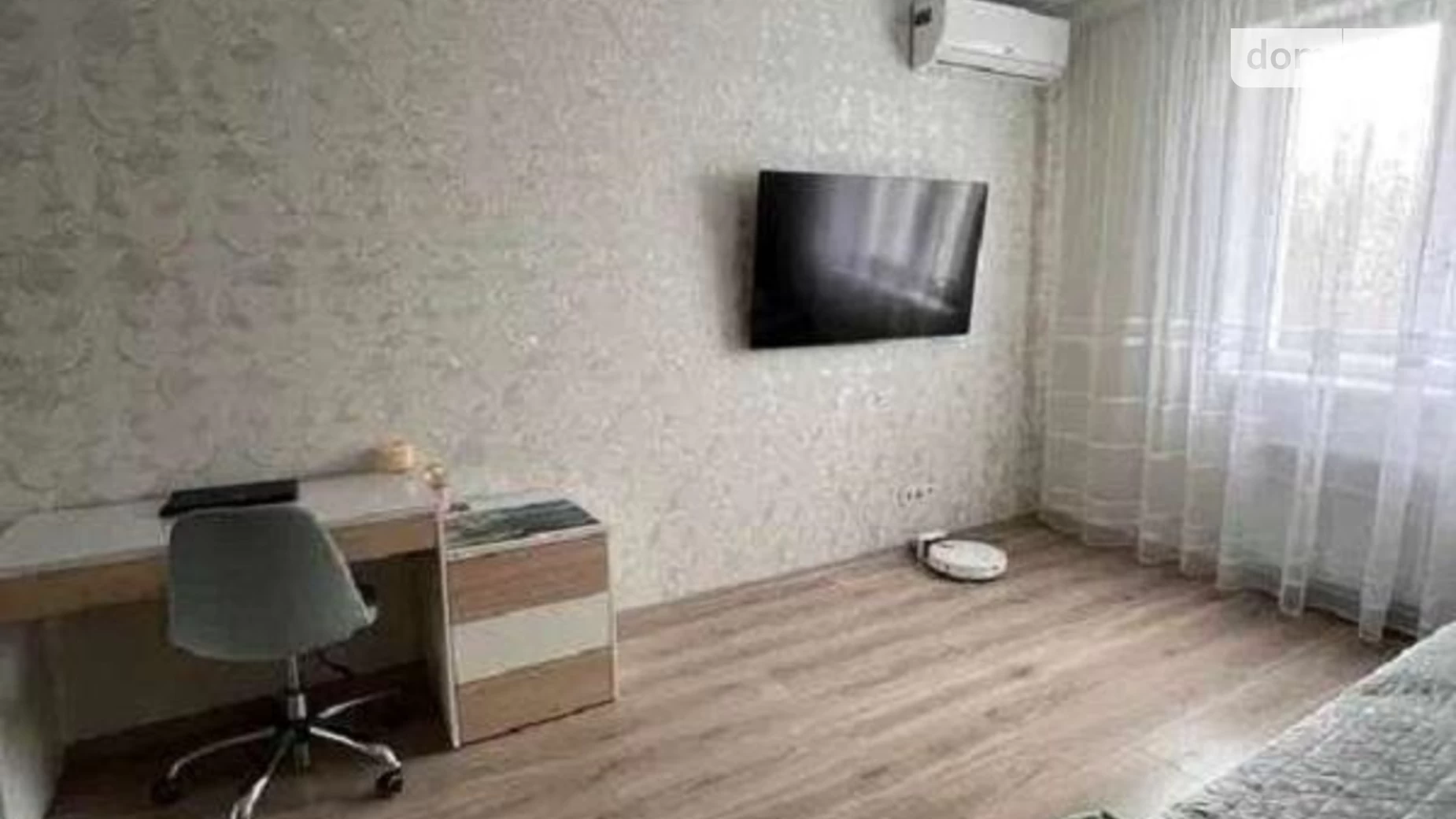 Продается 1-комнатная квартира 37 кв. м в Харькове, просп. Любови Малой - фото 2