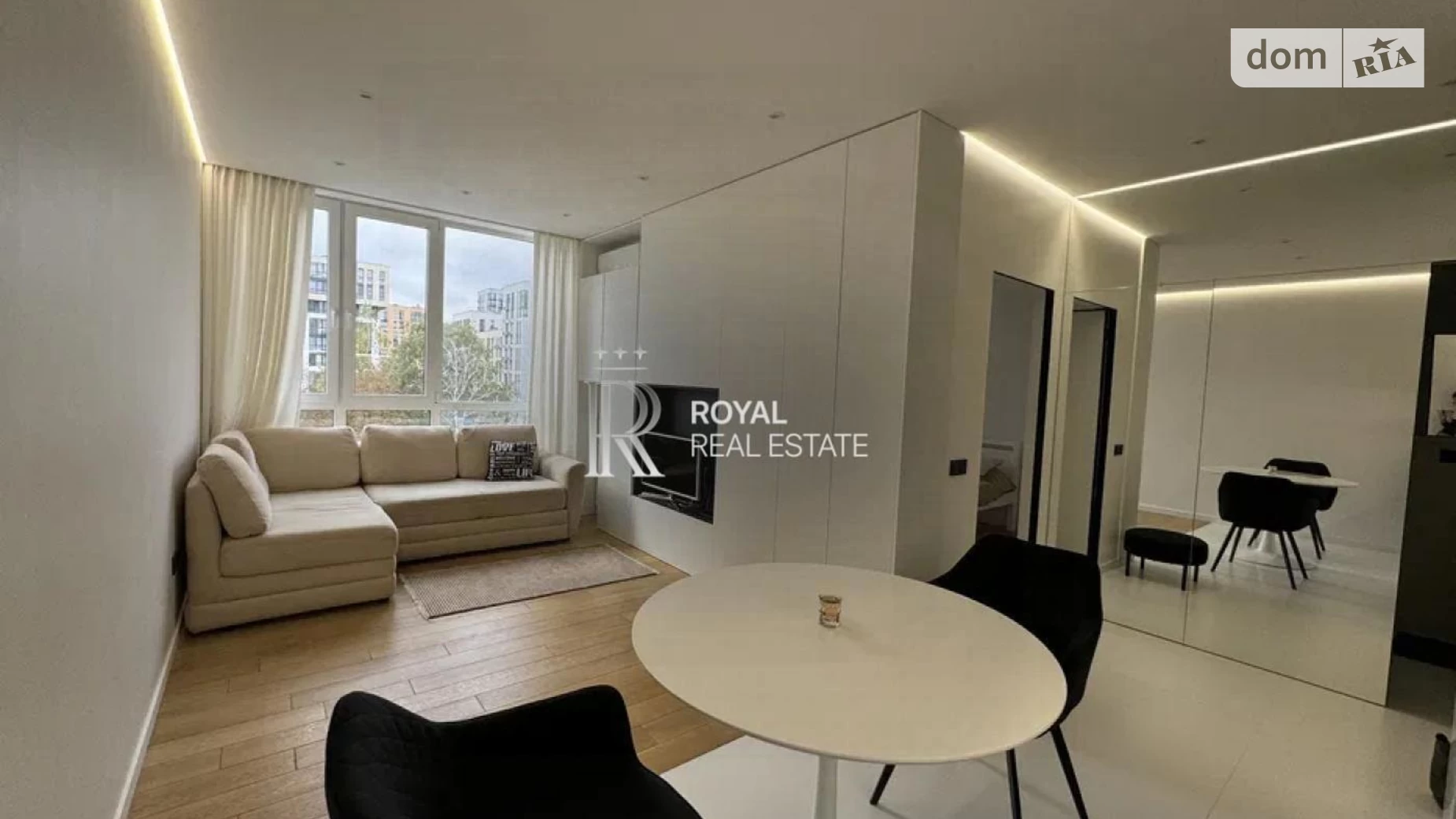 Продается 1-комнатная квартира 39 кв. м в Киеве, ул. Салютная, 2Б - фото 2