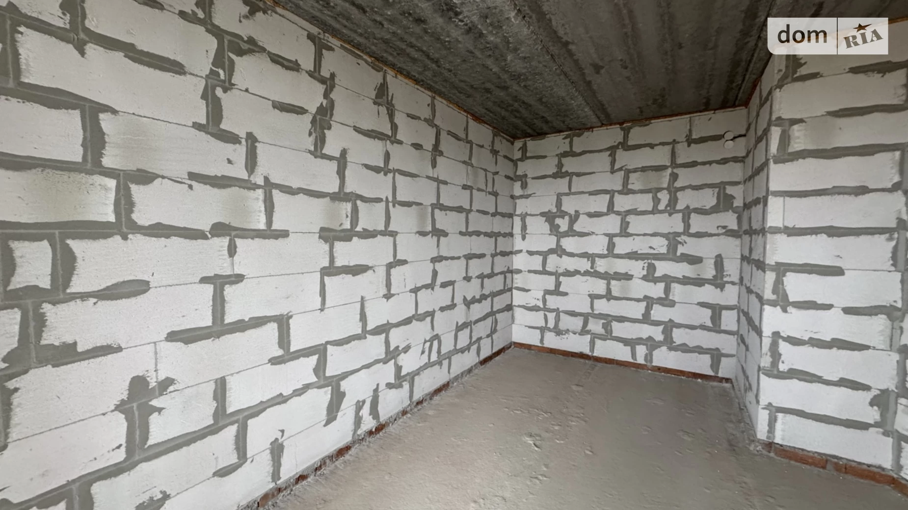 Продается 1-комнатная квартира 47.8 кв. м в, цена: 33000 $ - фото 2