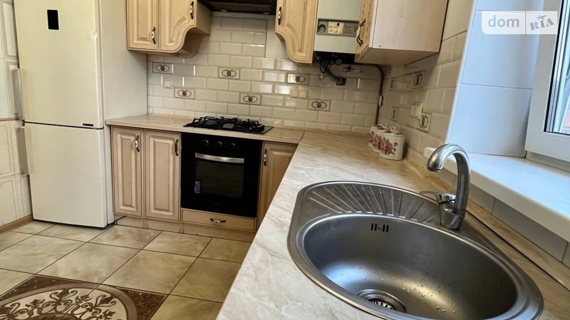 Сдается в аренду дом на 2 этажа 100 кв. м с садом, цена: 750 $ - фото 2