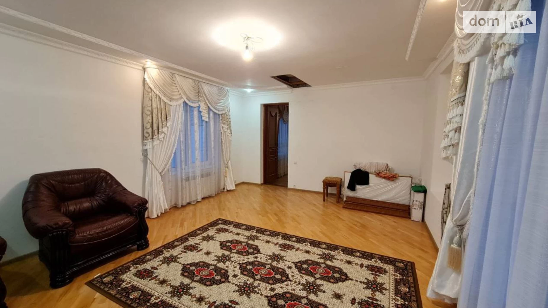 Продается дом на 2 этажа 570 кв. м с баней/сауной, цена: 400000 $ - фото 2
