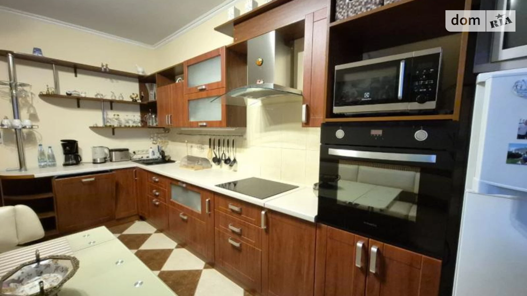Продается 3-комнатная квартира 110 кв. м в Одессе, ул. Леонтовича, 6Б - фото 2