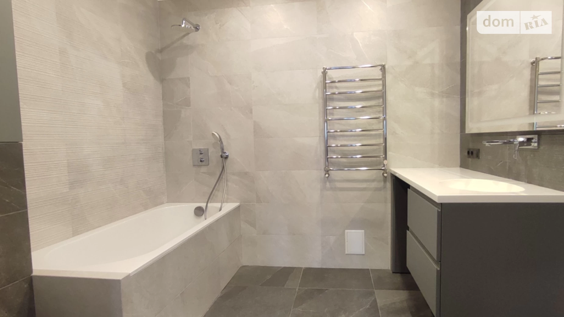 Продается дом на 2 этажа 250 кв. м с участком, цена: 280000 $ - фото 3