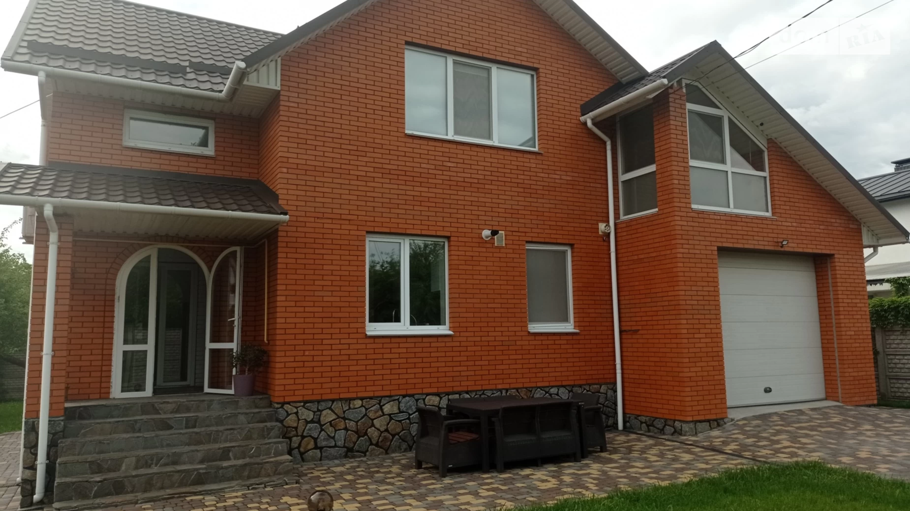 Продается дом на 2 этажа 180 кв. м с баней/сауной, цена: 215000 $ - фото 2