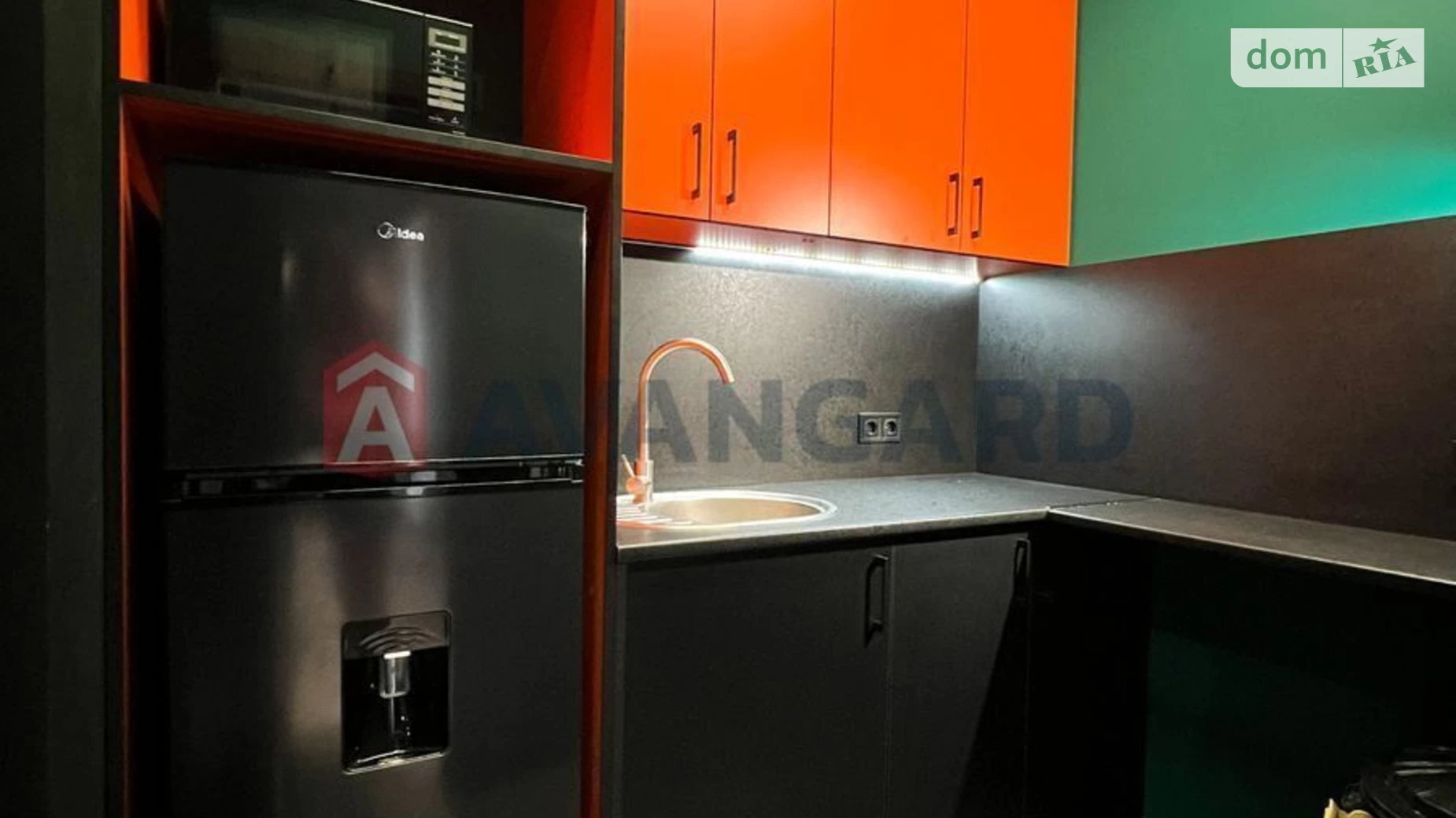 Сдается в аренду офис 78 кв. м в бизнес-центре, цена: 2100 $ - фото 5