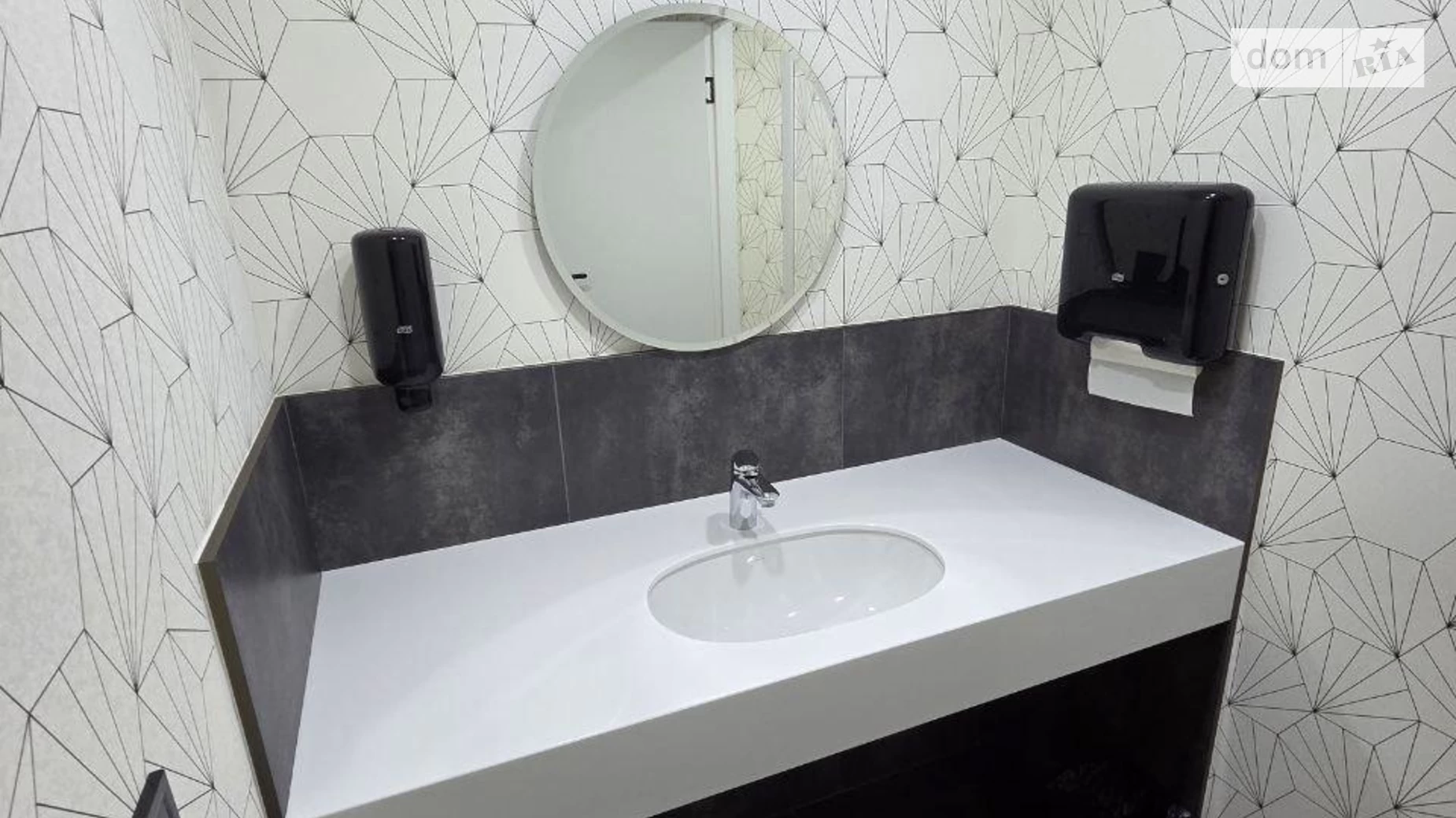 Сдается в аренду офис 230 кв. м в бизнес-центре, цена: 5400 $ - фото 5