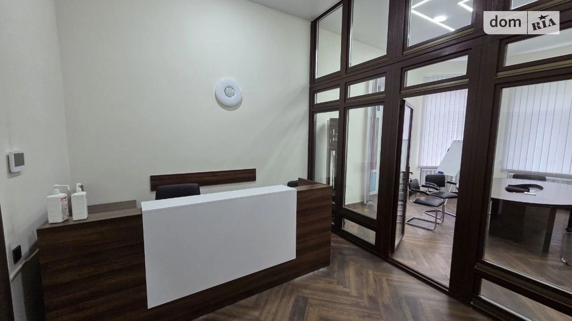 Здається в оренду офіс 220 кв. м в бізнес-центрі, цена: 5000 $ - фото 3