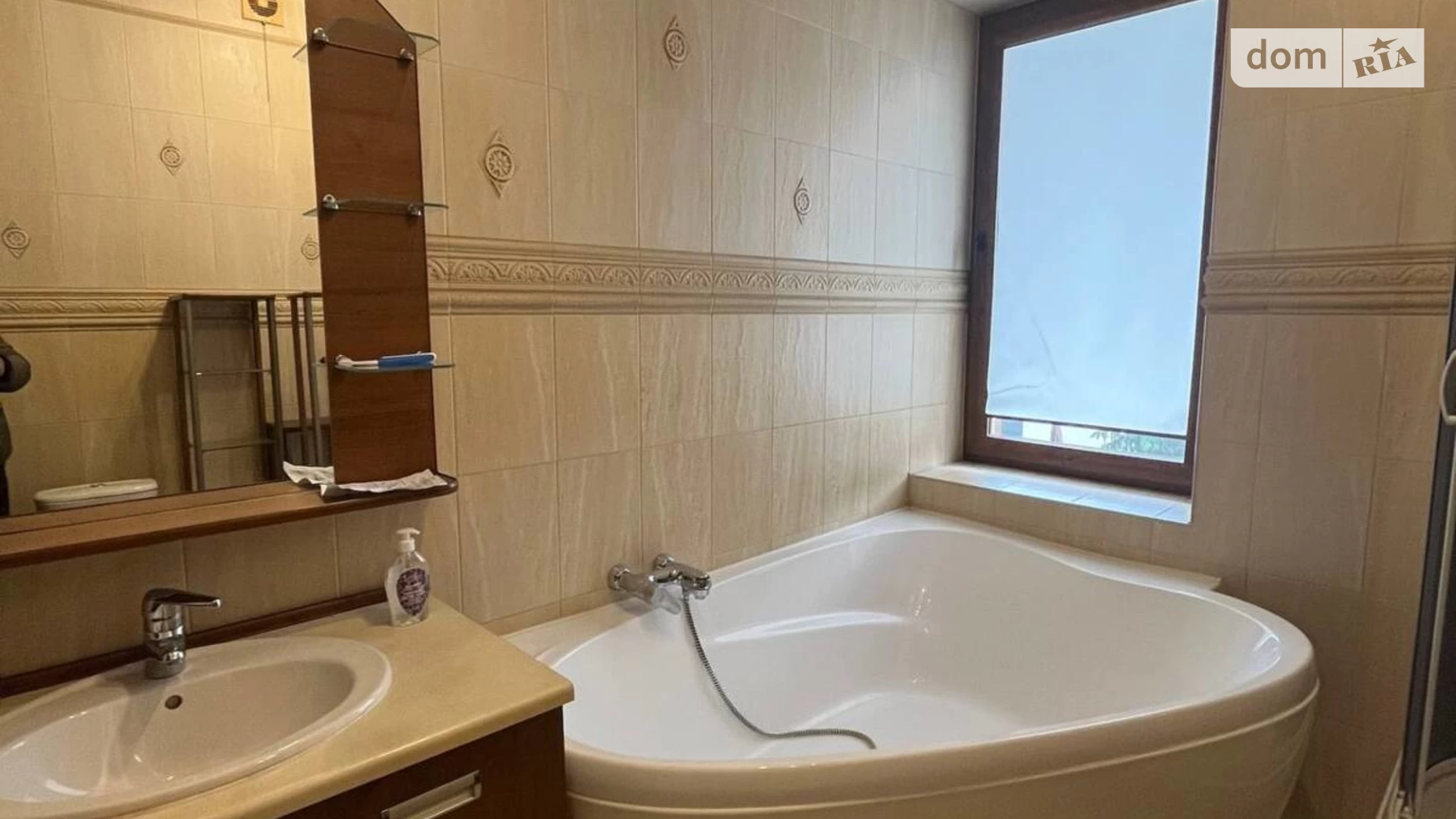Продается 3-комнатная квартира 82 кв. м в Ивано-Франковске, ул. Коновальца Евгения - фото 4