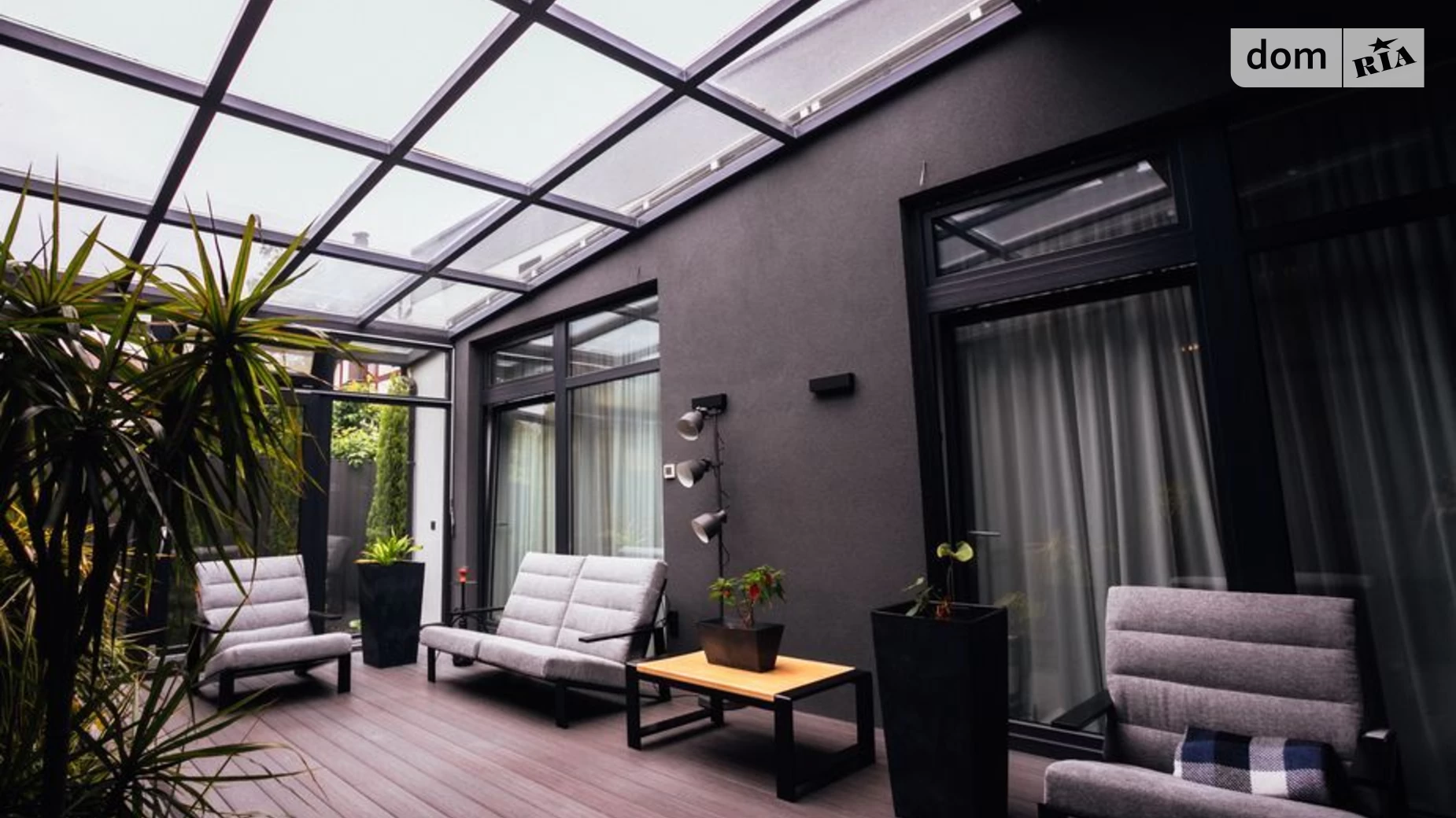 Продается одноэтажный дом 432 кв. м с верандой, цена: 675000 € - фото 2