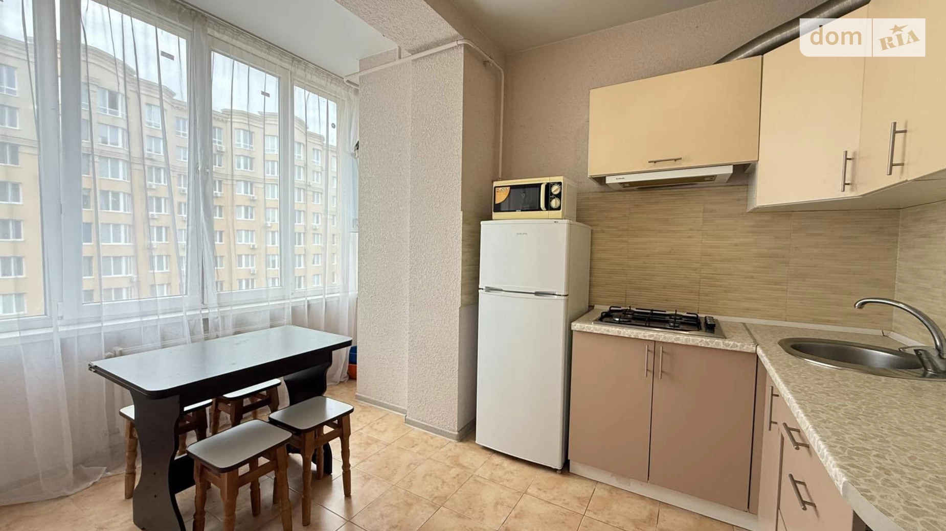 Продается 1-комнатная квартира 36 кв. м в Софиевской Борщаговке, ул. Боголюбова, 36 - фото 2