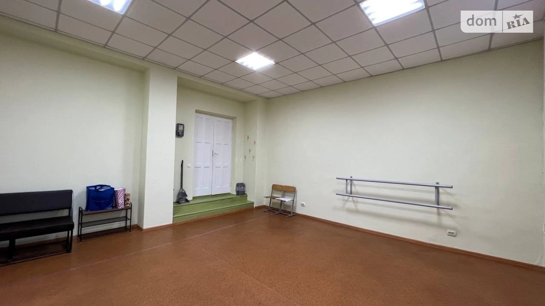 Сдается в аренду офис 35 кв. м в бизнес-центре, цена: 13440 грн - фото 2