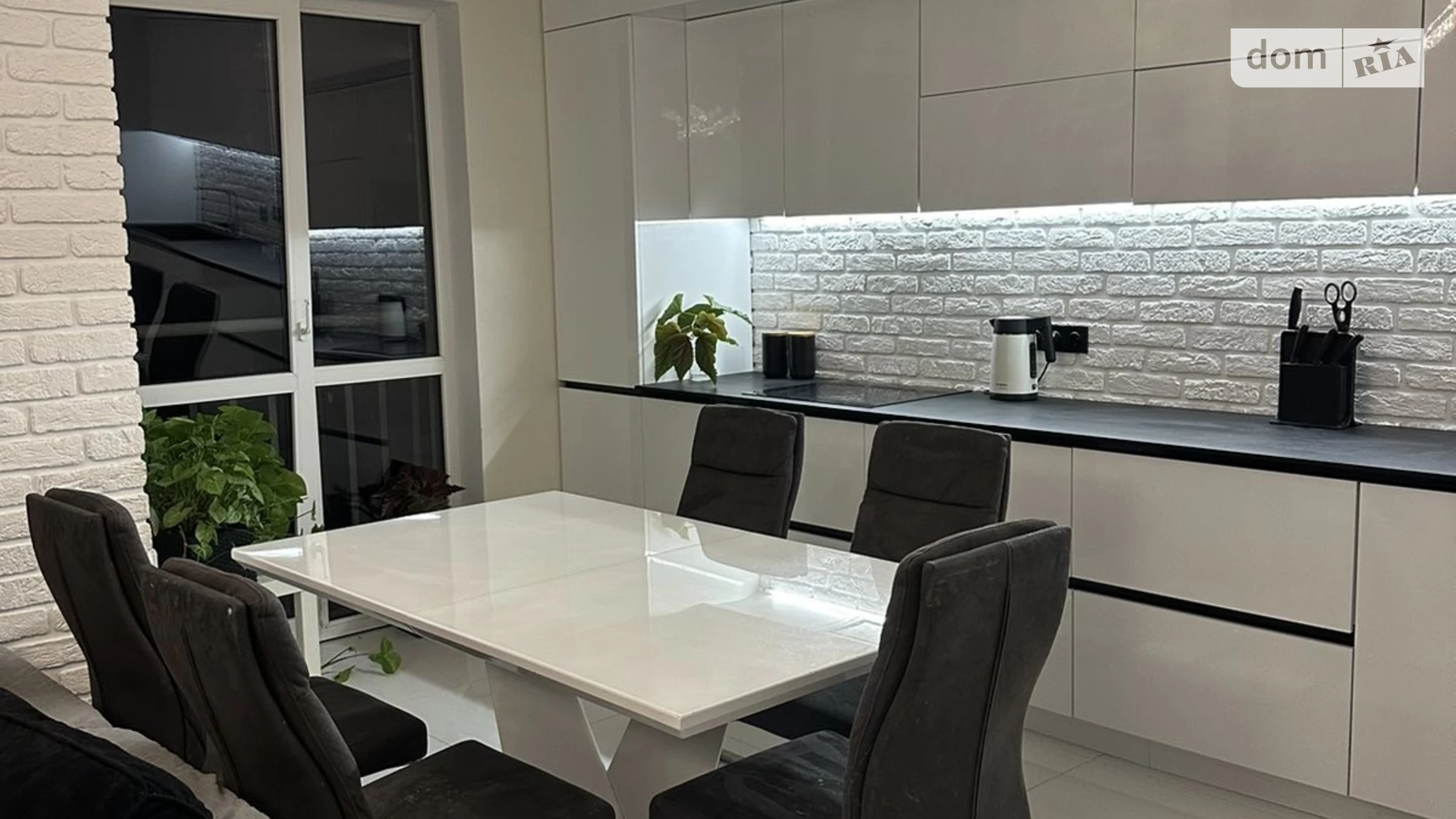 Продается 3-комнатная квартира 85.6 кв. м в Киеве, ул. Метрологическая, 7А - фото 2