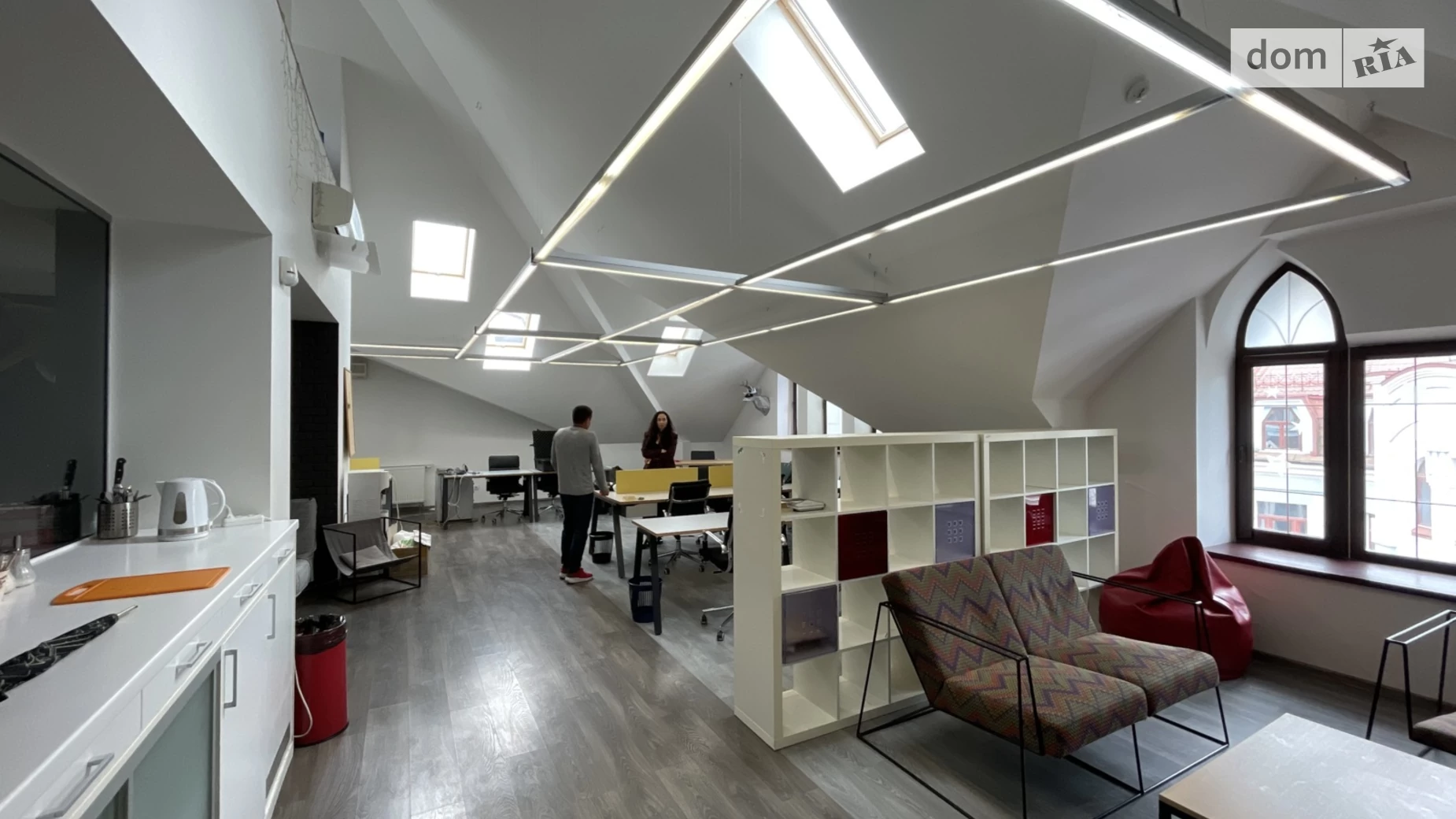 Здається в оренду офіс 130 кв. м в бізнес-центрі, цена: 2200 $ - фото 2
