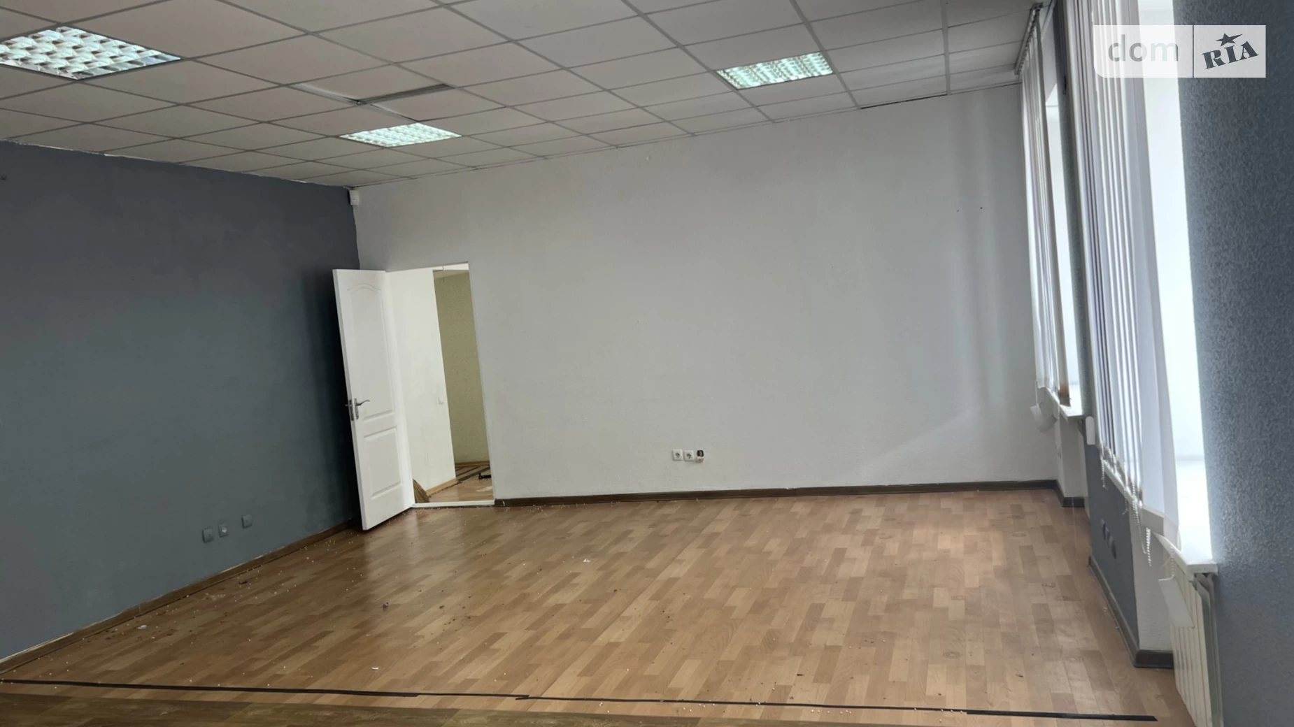Сдается в аренду офис 56 кв. м в бизнес-центре, цена: 8400 грн - фото 2