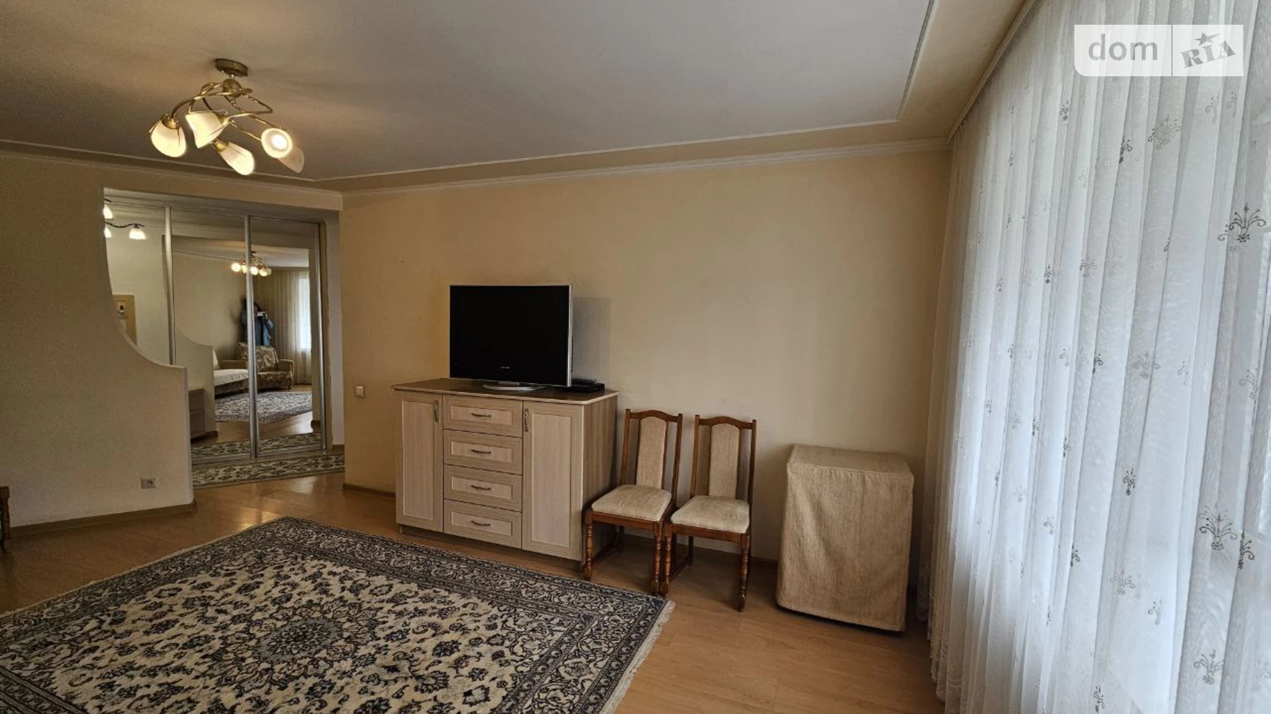 1-комнатная квартира 49.4 кв. м в Тернополе, ул. Торговица(Живова Анатолия) - фото 2