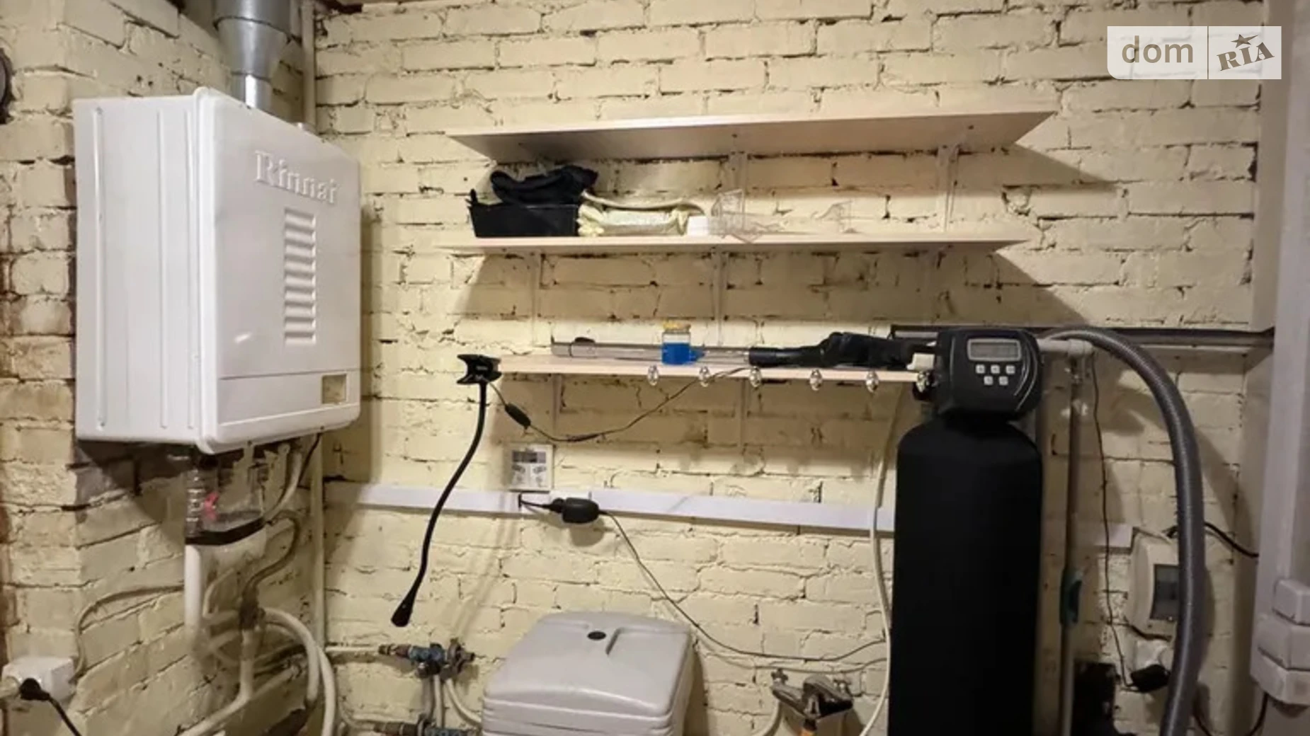 Продается дом на 2 этажа 210 кв. м с камином, цена: 165000 $ - фото 4