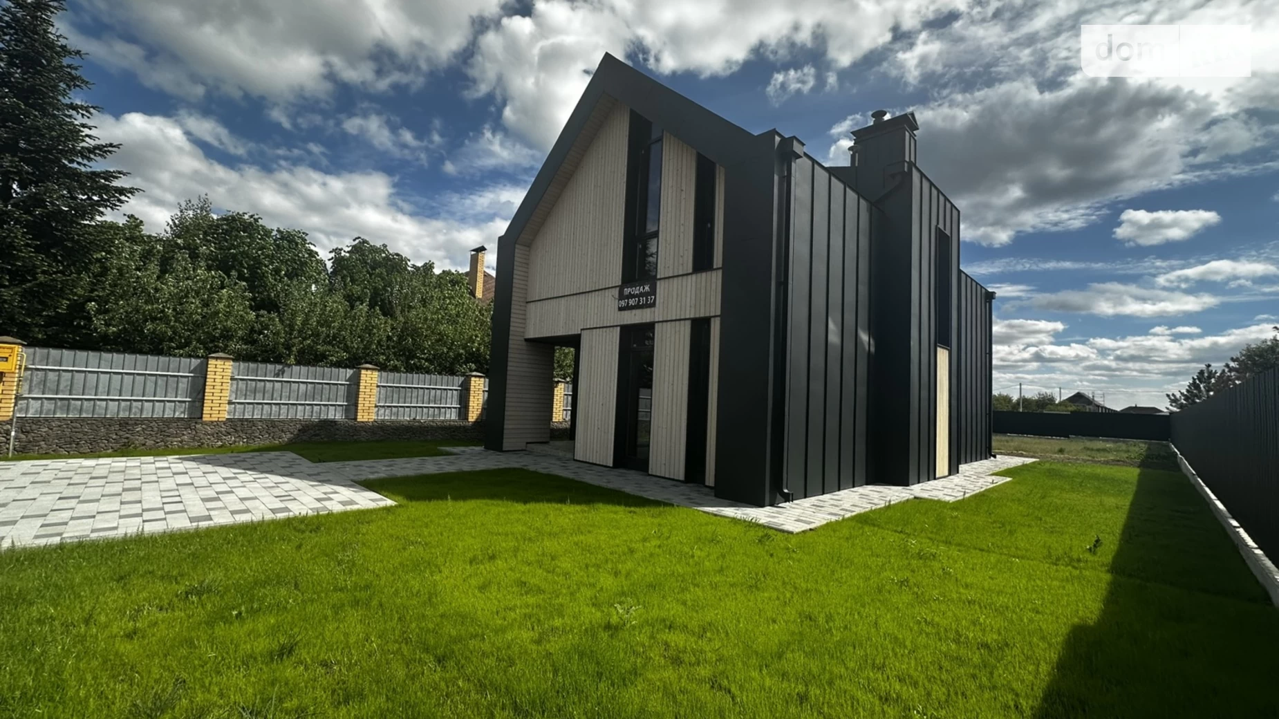 Продается дом на 2 этажа 140 кв. м с камином, цена: 160000 $ - фото 3