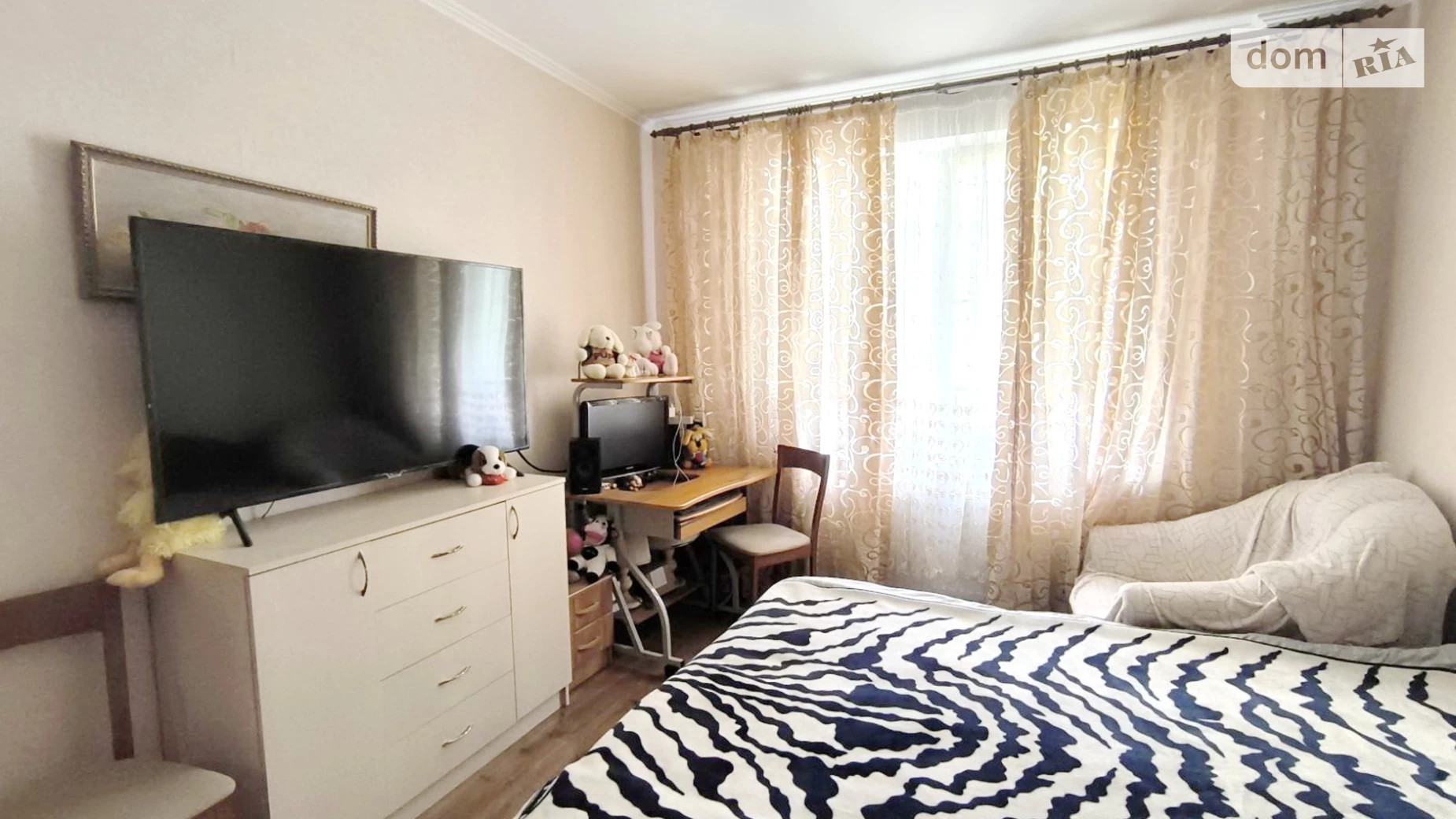 Продается 1-комнатная квартира 37.5 кв. м в Лиманке, мас. Радужный, 10В - фото 2