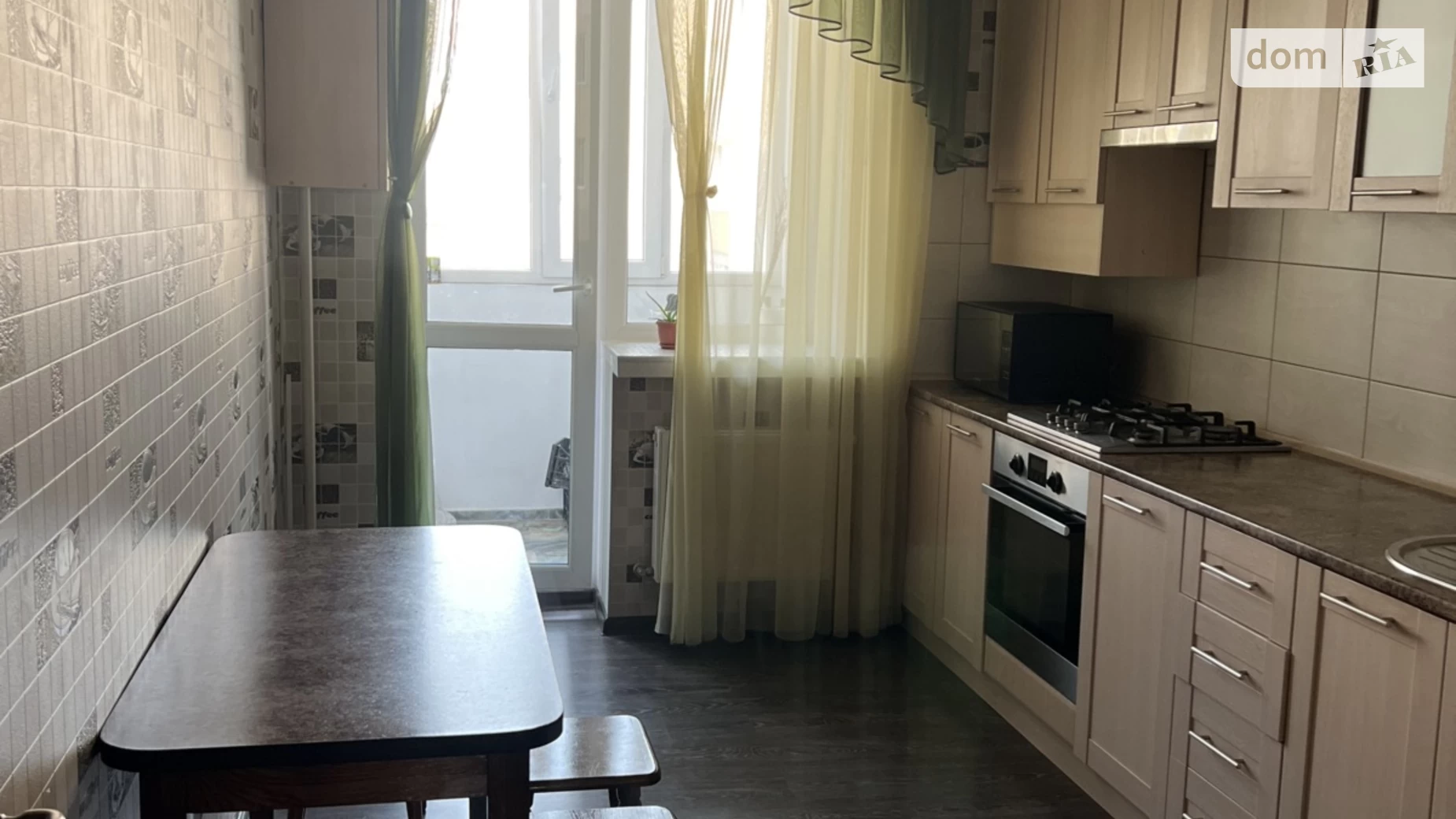 2-комнатная квартира 60 кв. м в Луцке, ул. Возрождения, 50 - фото 2
