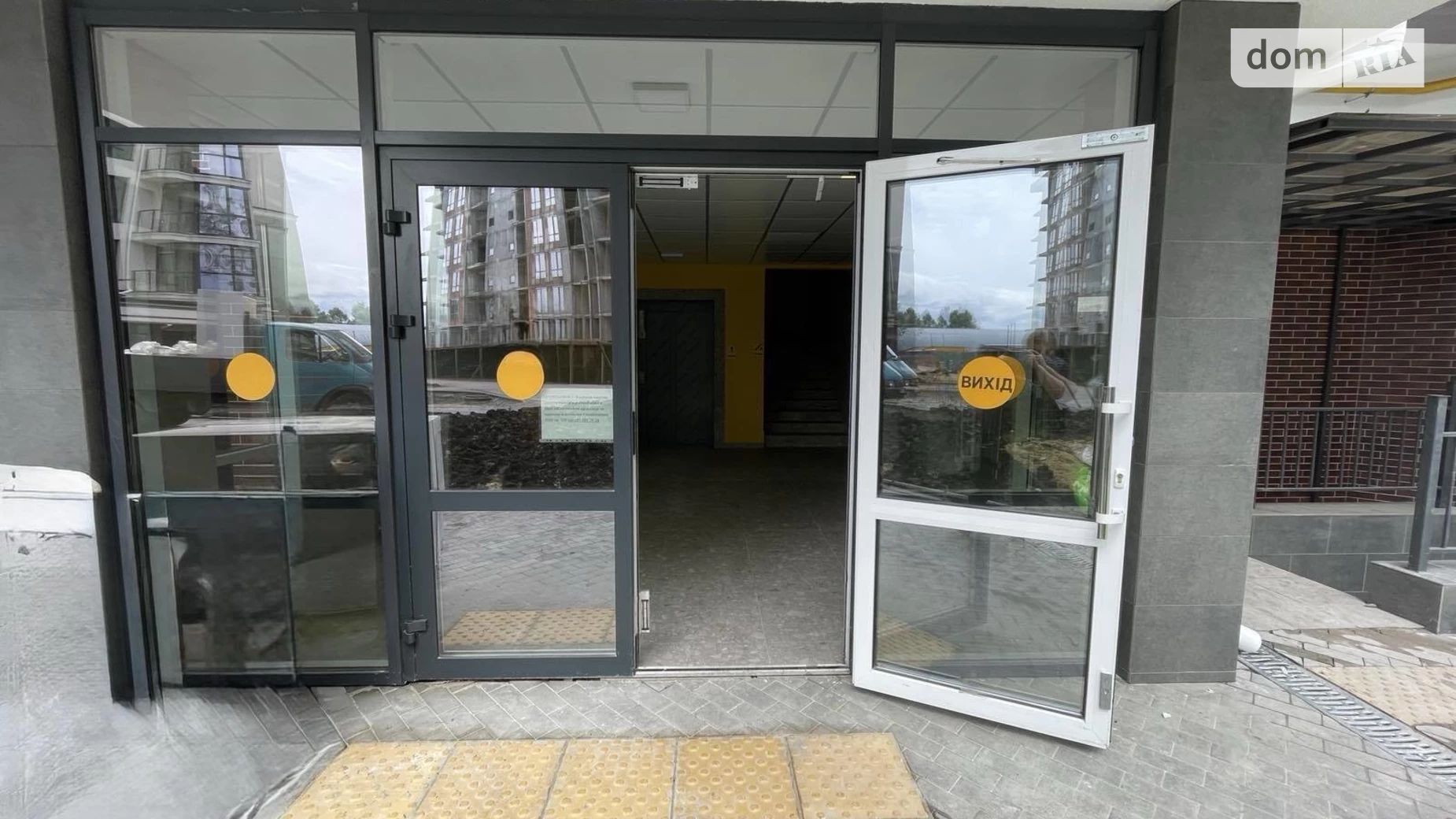 Продається 2-кімнатна квартира 77 кв. м у Гостомелі, вул. Центральна, 1 - фото 4