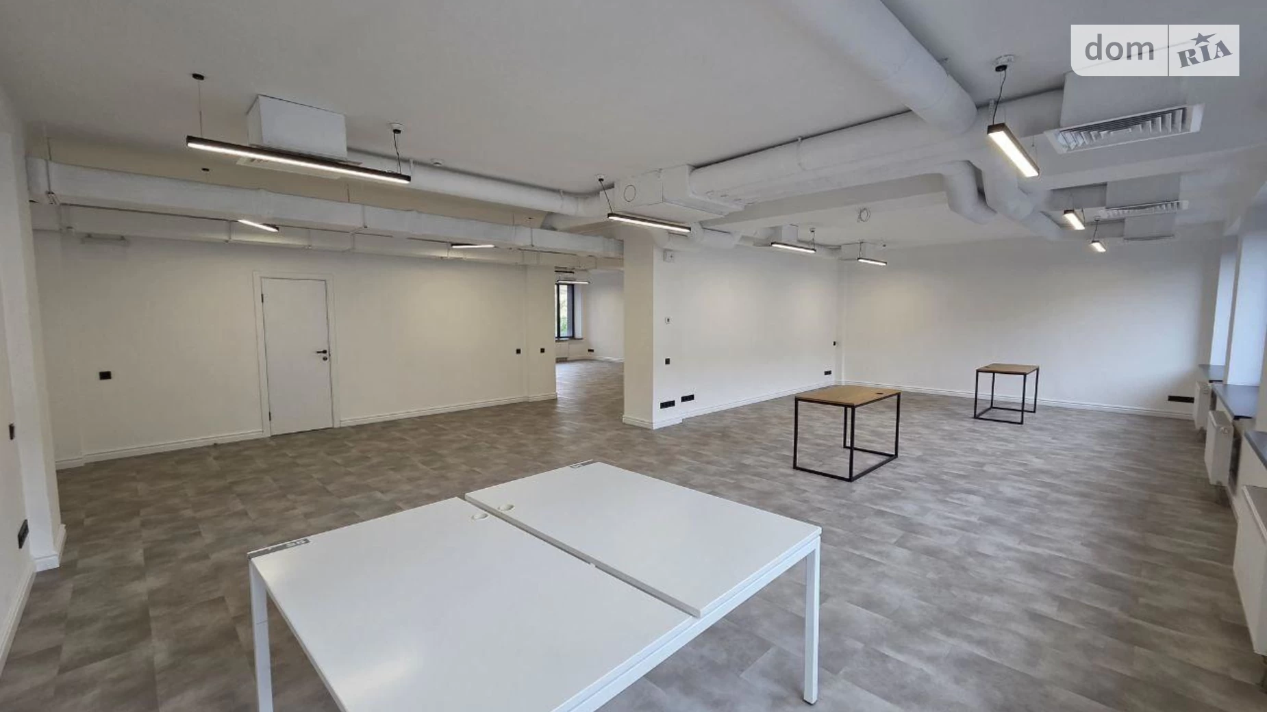 Сдается в аренду офис 340 кв. м в бизнес-центре, цена: 7850 $ - фото 2