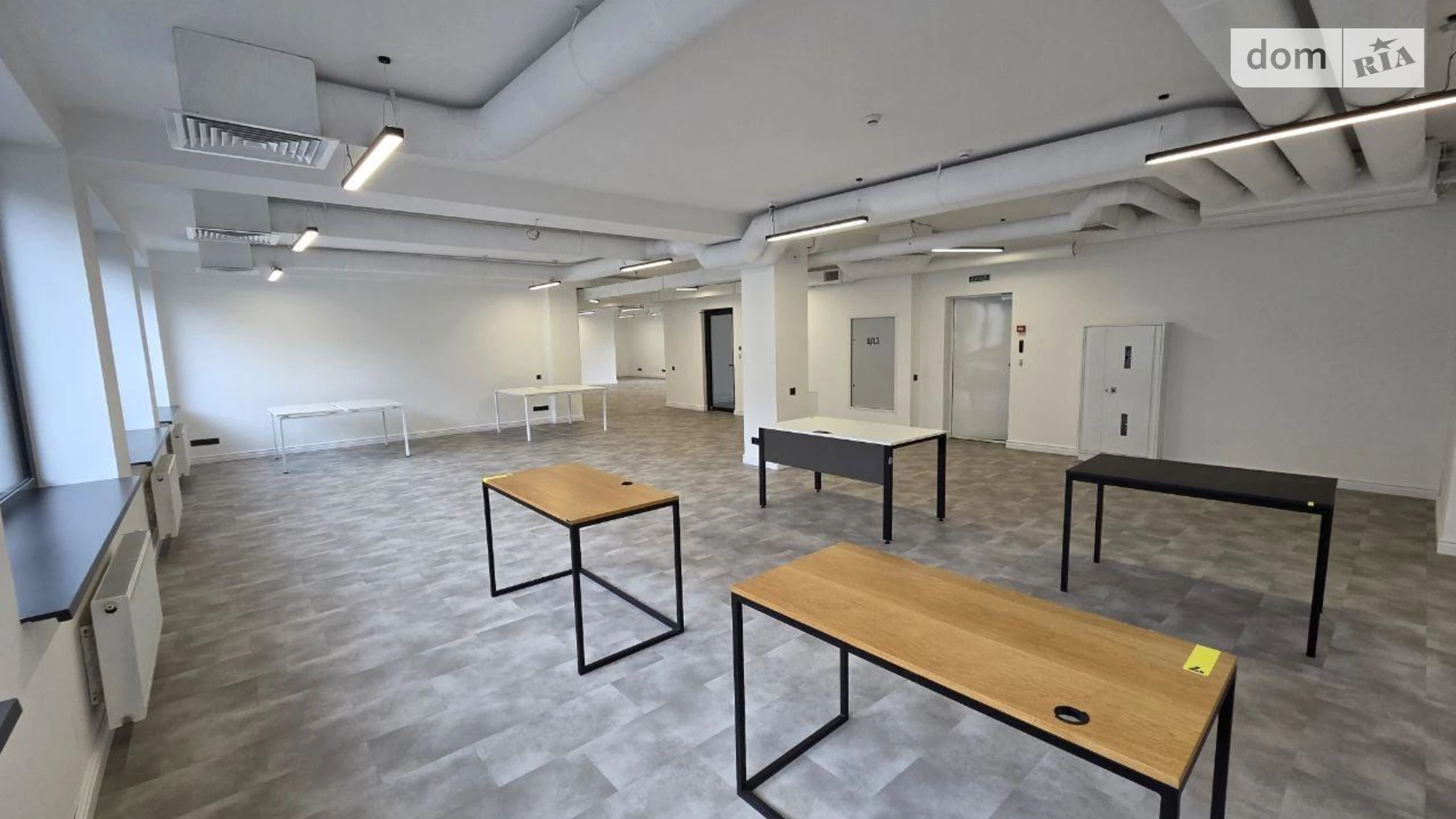 Сдается в аренду офис 340 кв. м в бизнес-центре, цена: 7850 $ - фото 5