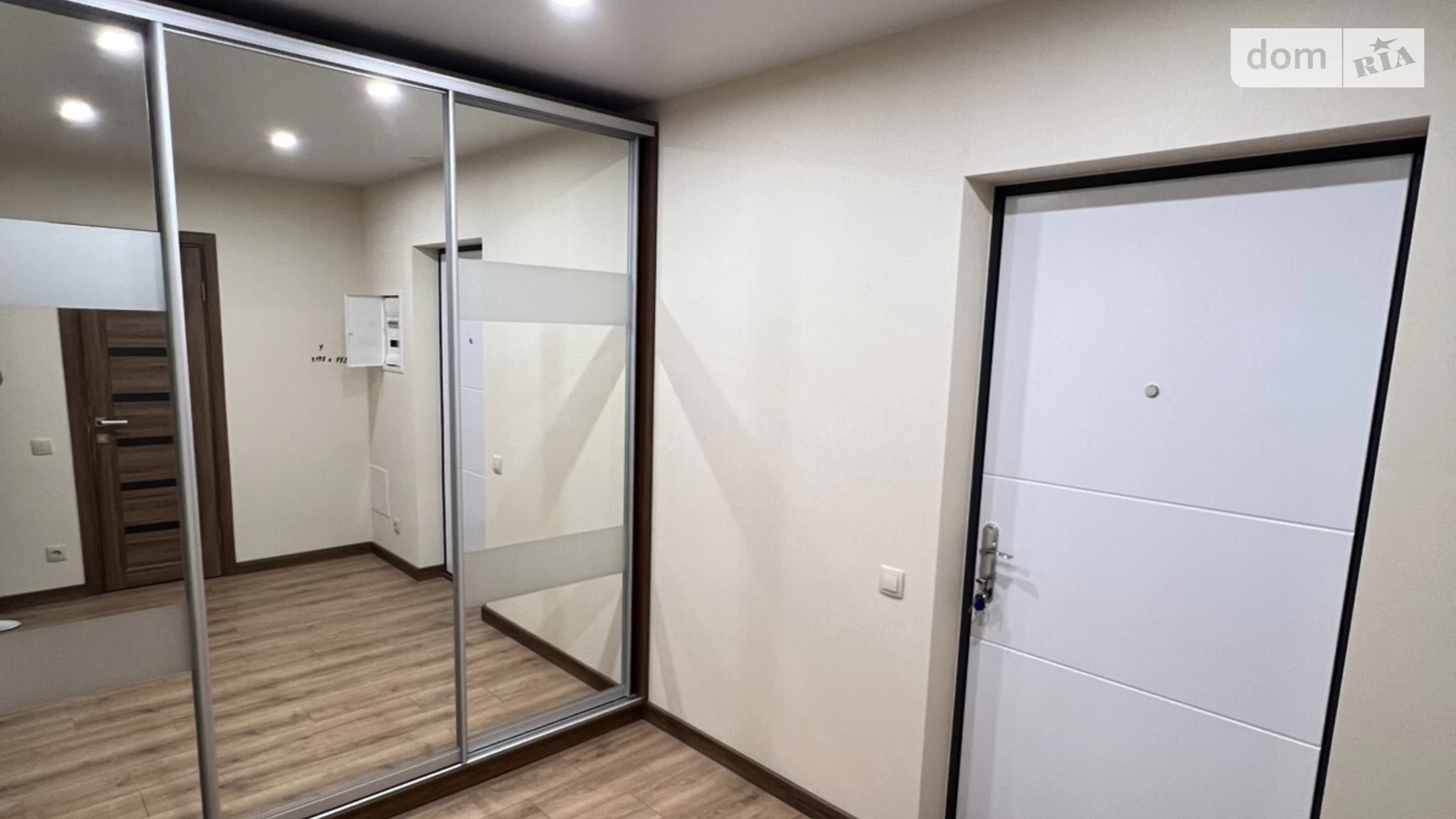 Продается 1-комнатная квартира 41.3 кв. м в Броварах, ул. Металлургов, 35 - фото 2
