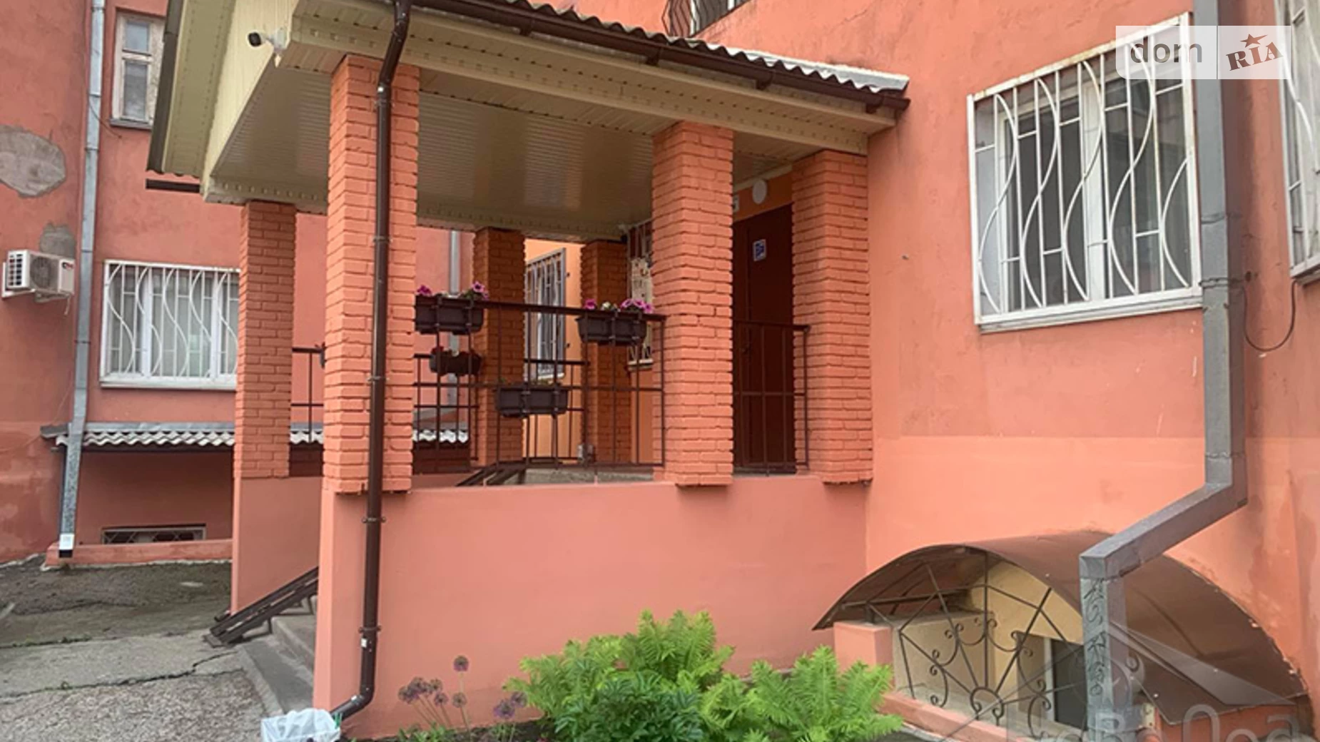 Продается 2-комнатная квартира 69 кв. м в Броварах, ул. Михаила Грушевского, 17/1 - фото 3