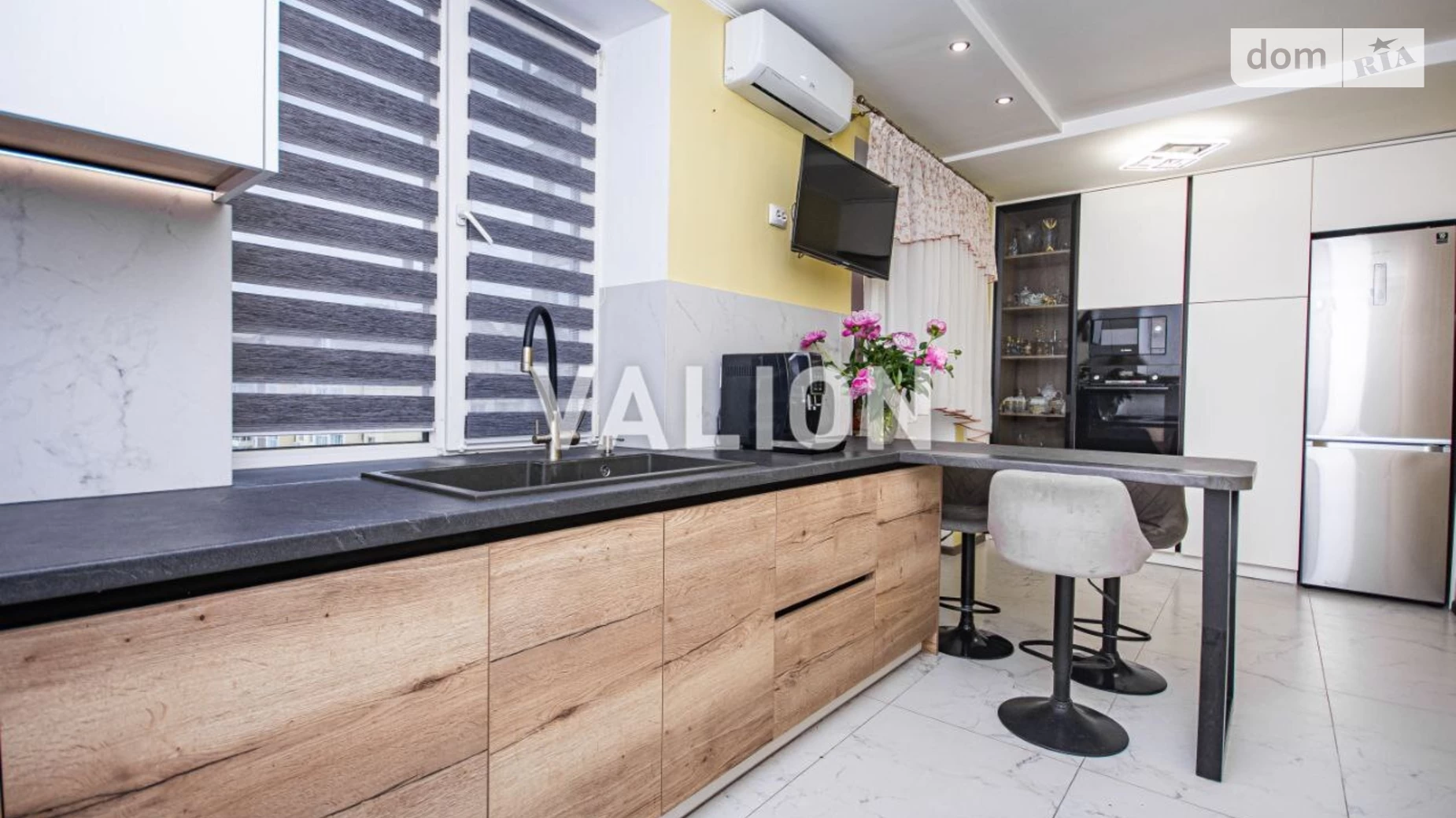 Продается 3-комнатная квартира 114.3 кв. м в Киеве, ул. Академика Лебедева, 1 корпус 5 - фото 2