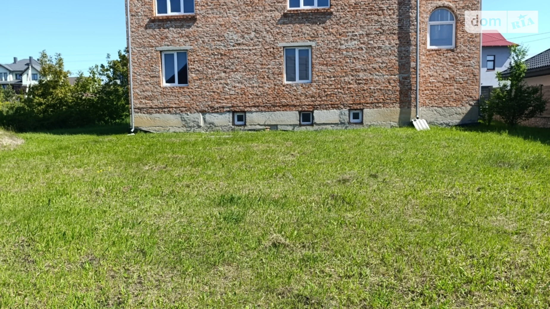 Продается дом на 3 этажа 478 кв. м с баней/сауной, цена: 120000 $ - фото 2