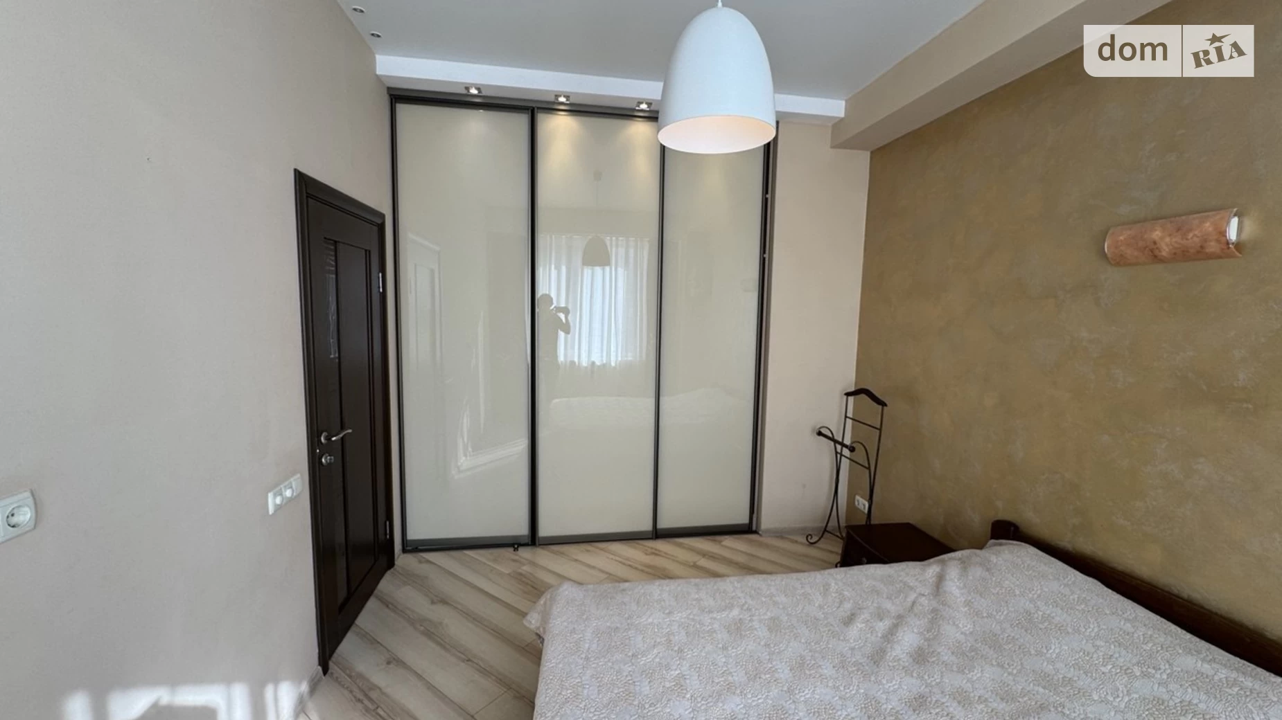 Продается 2-комнатная квартира 63.4 кв. м в Одессе, ул. Армейская, 8Г - фото 2